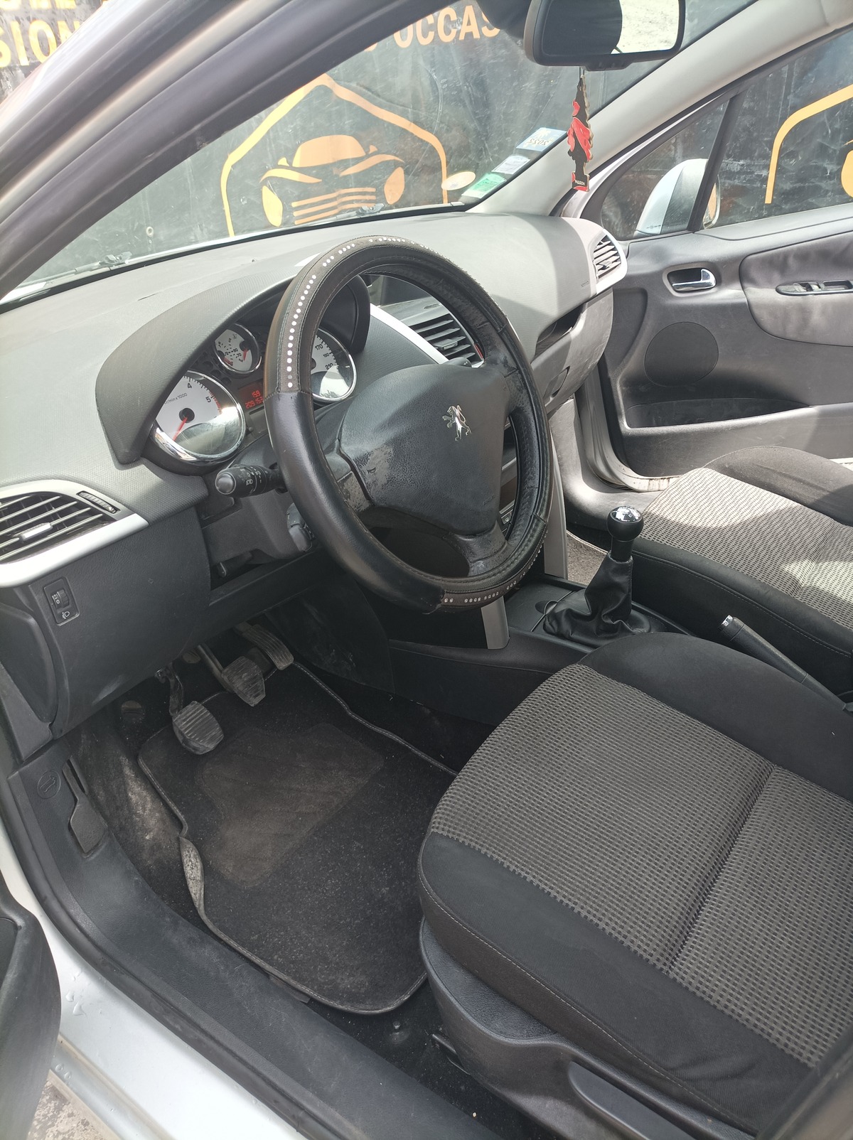 Peugeot 207 1.6 HDI 16V 90 EXECUTIVE 5P