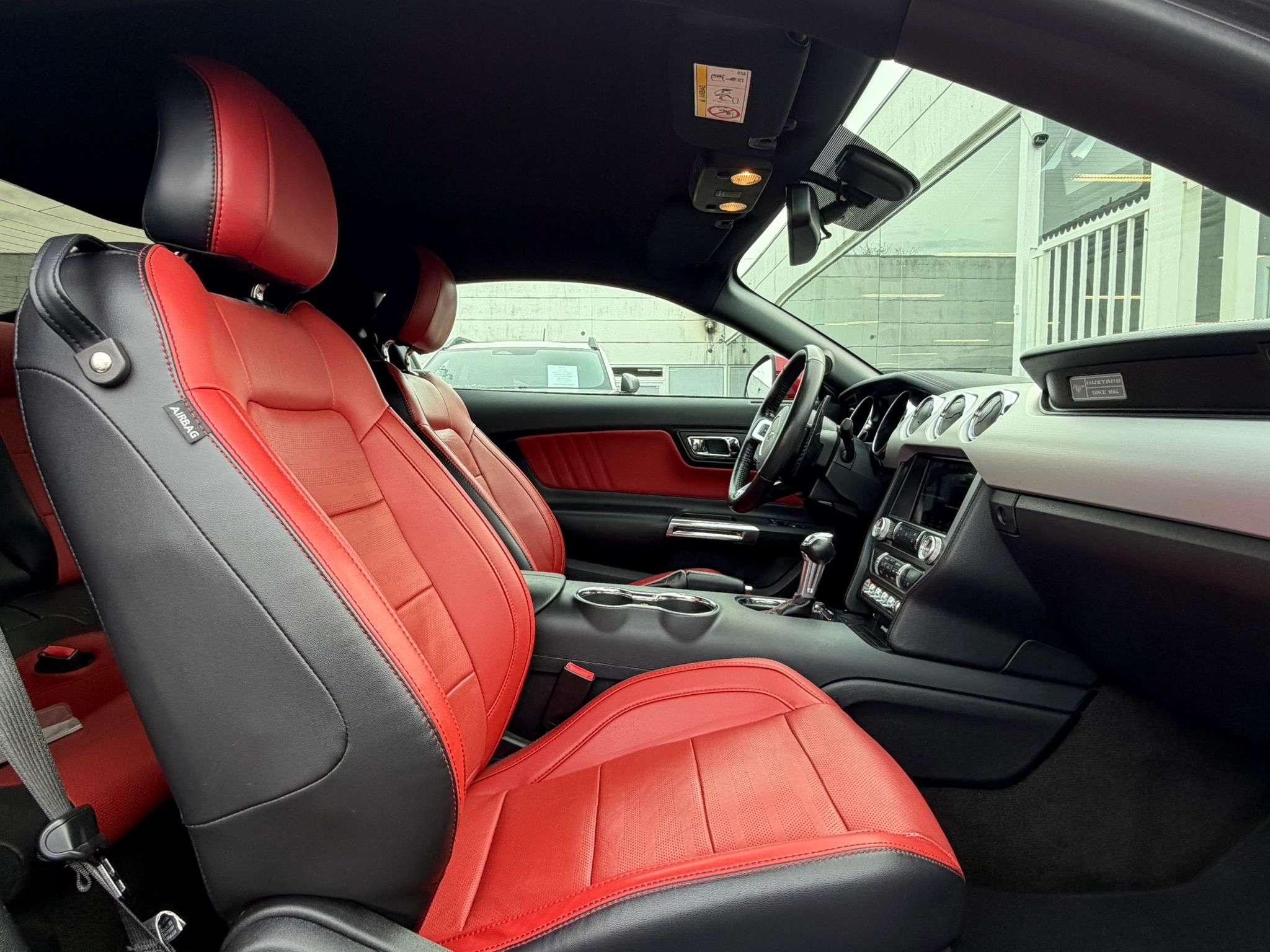 Ford Mustang 2.3 EcoBoost BOITE AUTO SIEGE DOUBLE TONT CLIM GPS
