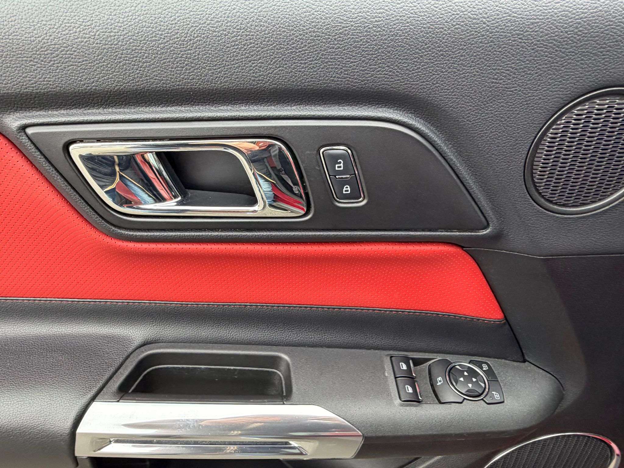 Ford Mustang 2.3 EcoBoost BOITE AUTO SIEGE DOUBLE TONT CLIM GPS