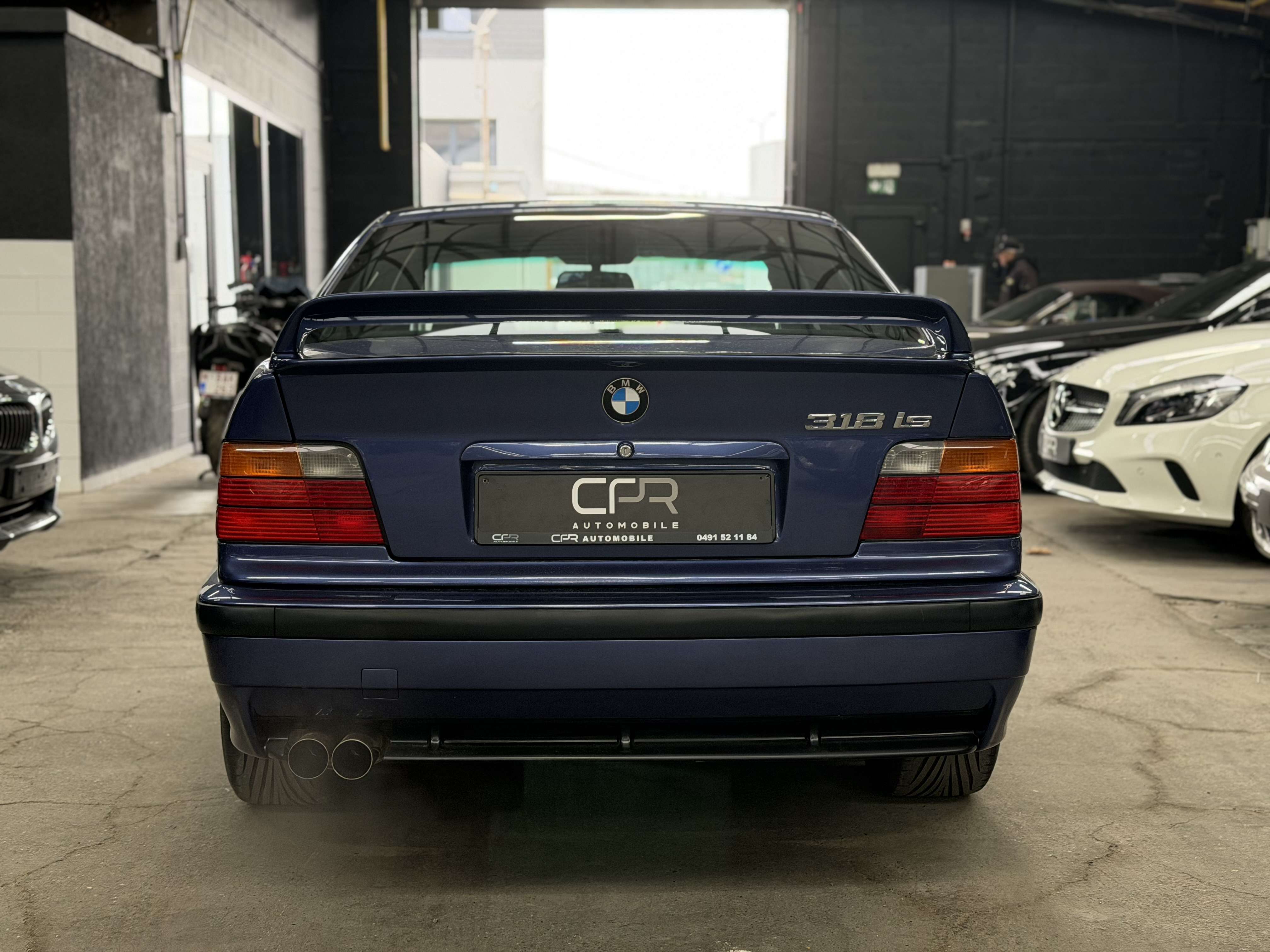 BMW 318 is * OLDTIMER * PACK M * TOIT OUVRANT * CLIM