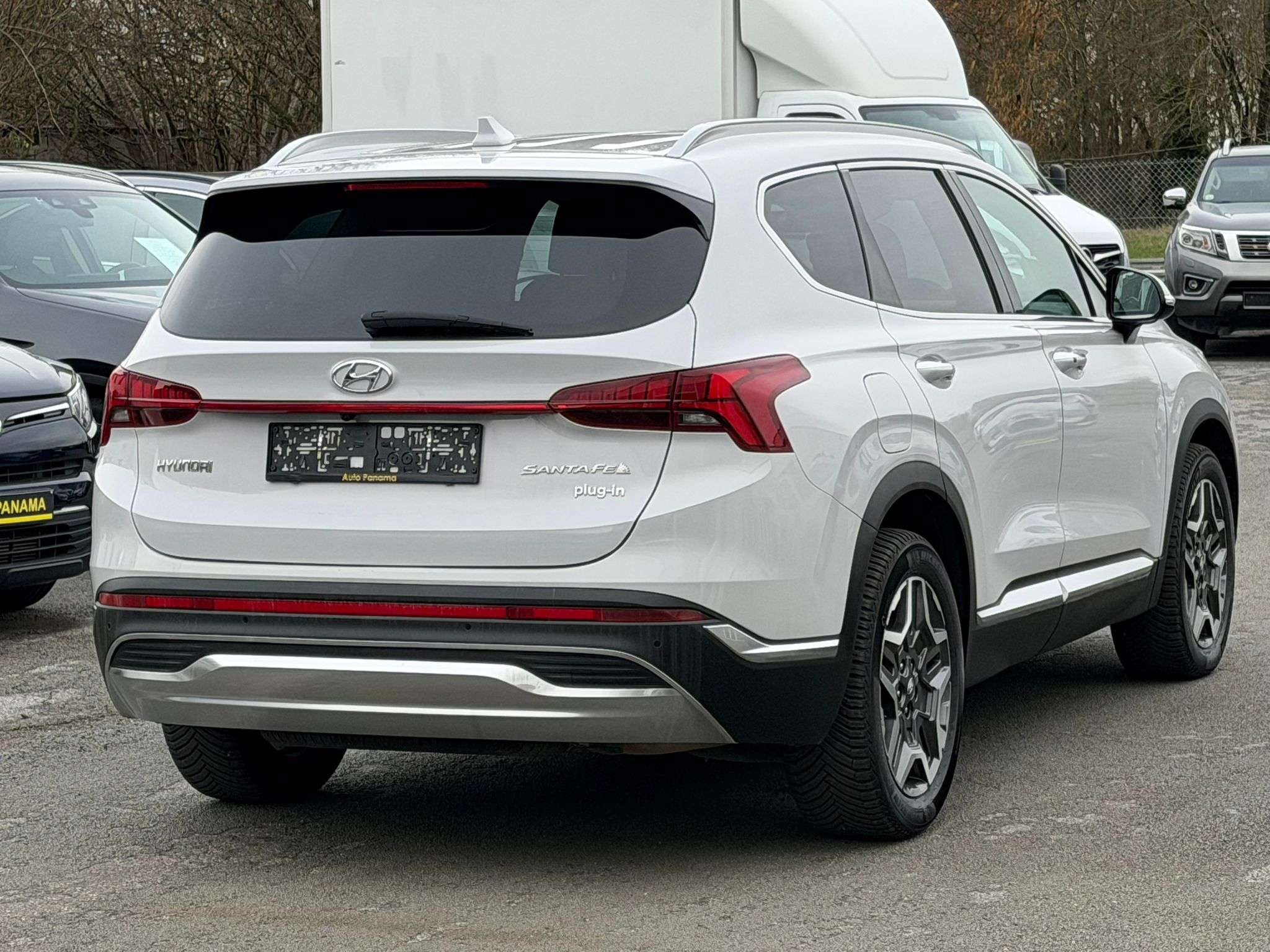 Hyundai SANTA FE Santa Fe PLUG IN HYBRIDE 1.6 T-GDi 4WD Shine 7pl