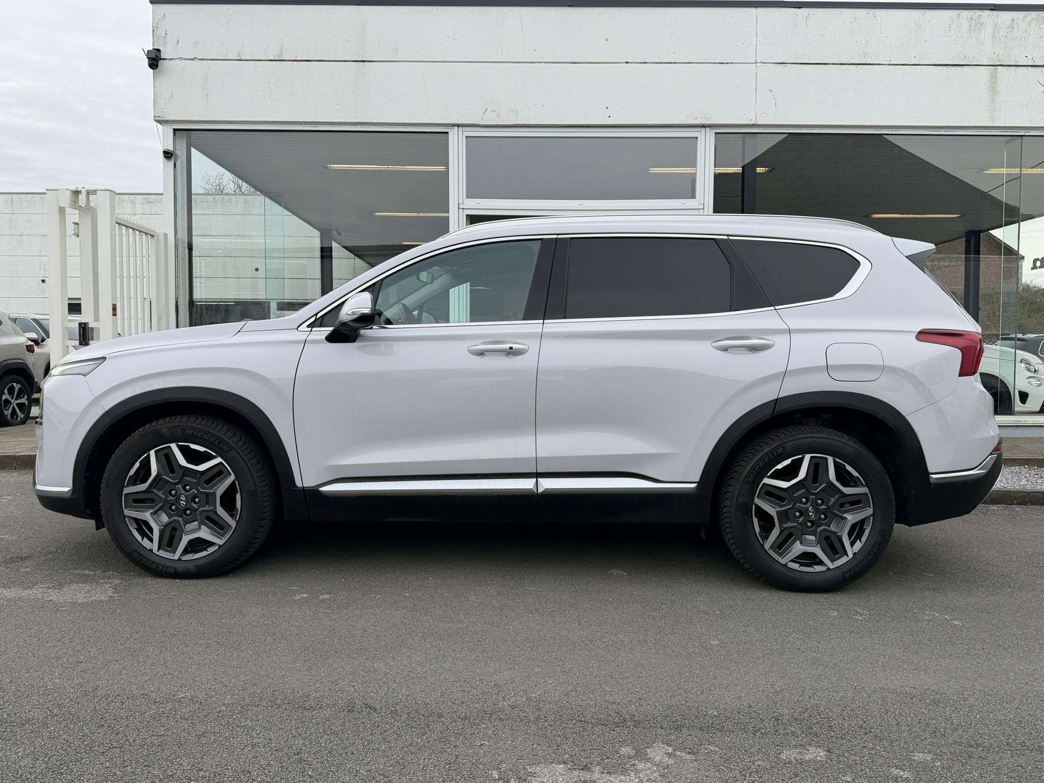 Hyundai SANTA FE Santa Fe PLUG IN HYBRIDE 1.6 T-GDi 4WD Shine 7pl