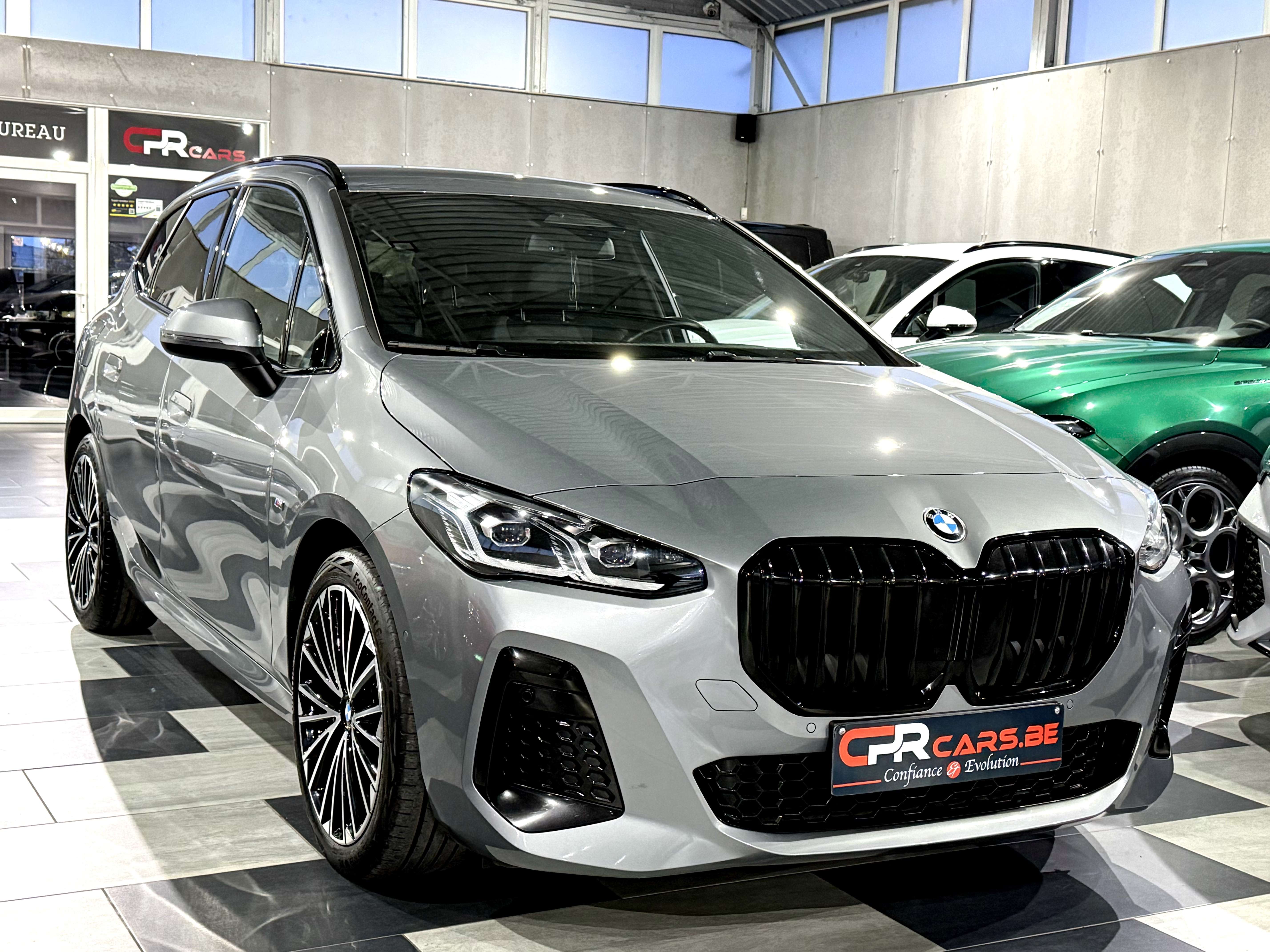 BMW 218 iA M Sport Shadow Line 1e Main Etat Neuf