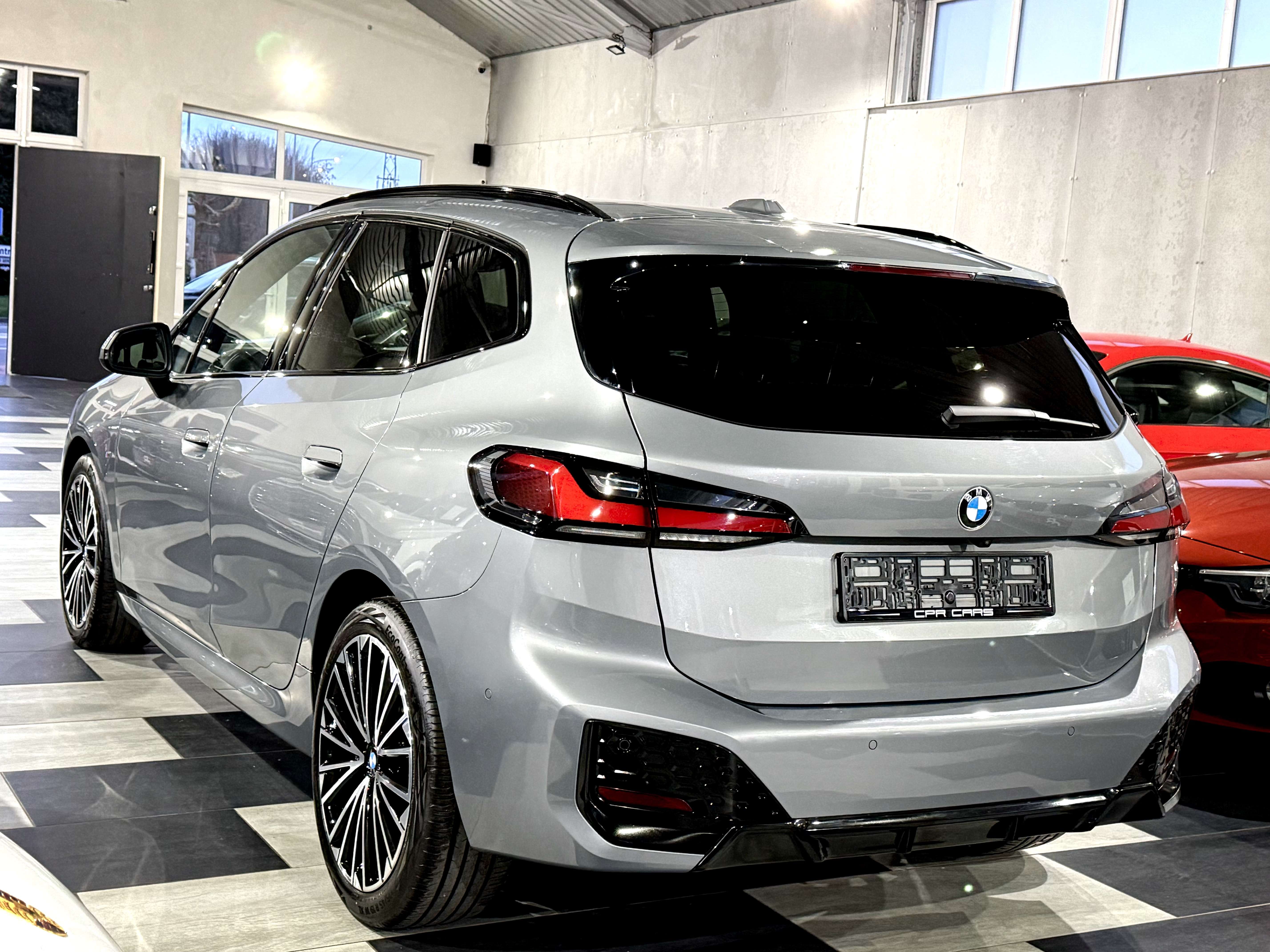 BMW 218 iA M Sport Shadow Line 1e Main Etat Neuf