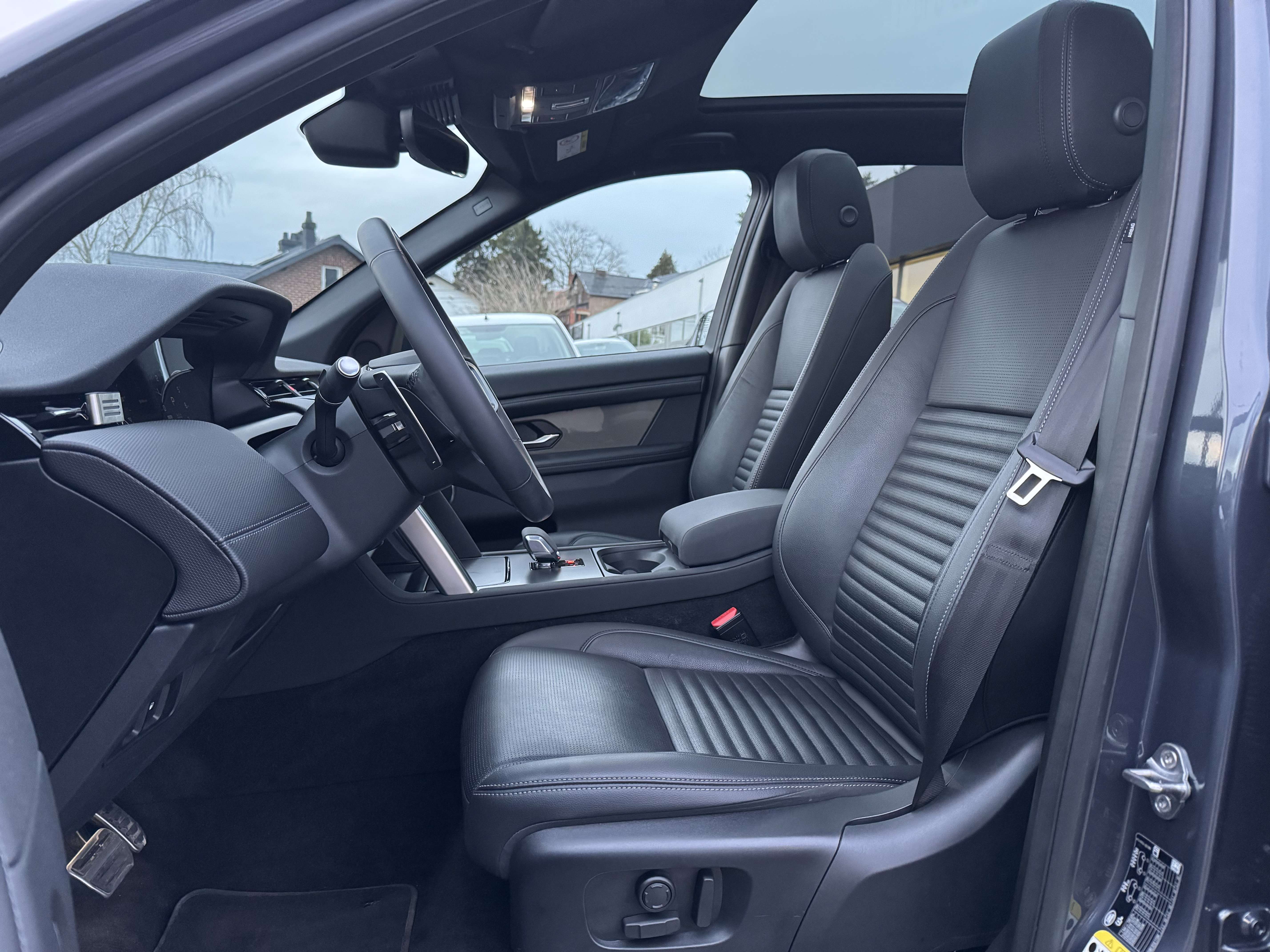 Land Rover Discovery Sport P300e Dynamic SE / FACELIFT / CARPLAY / LED / ACC