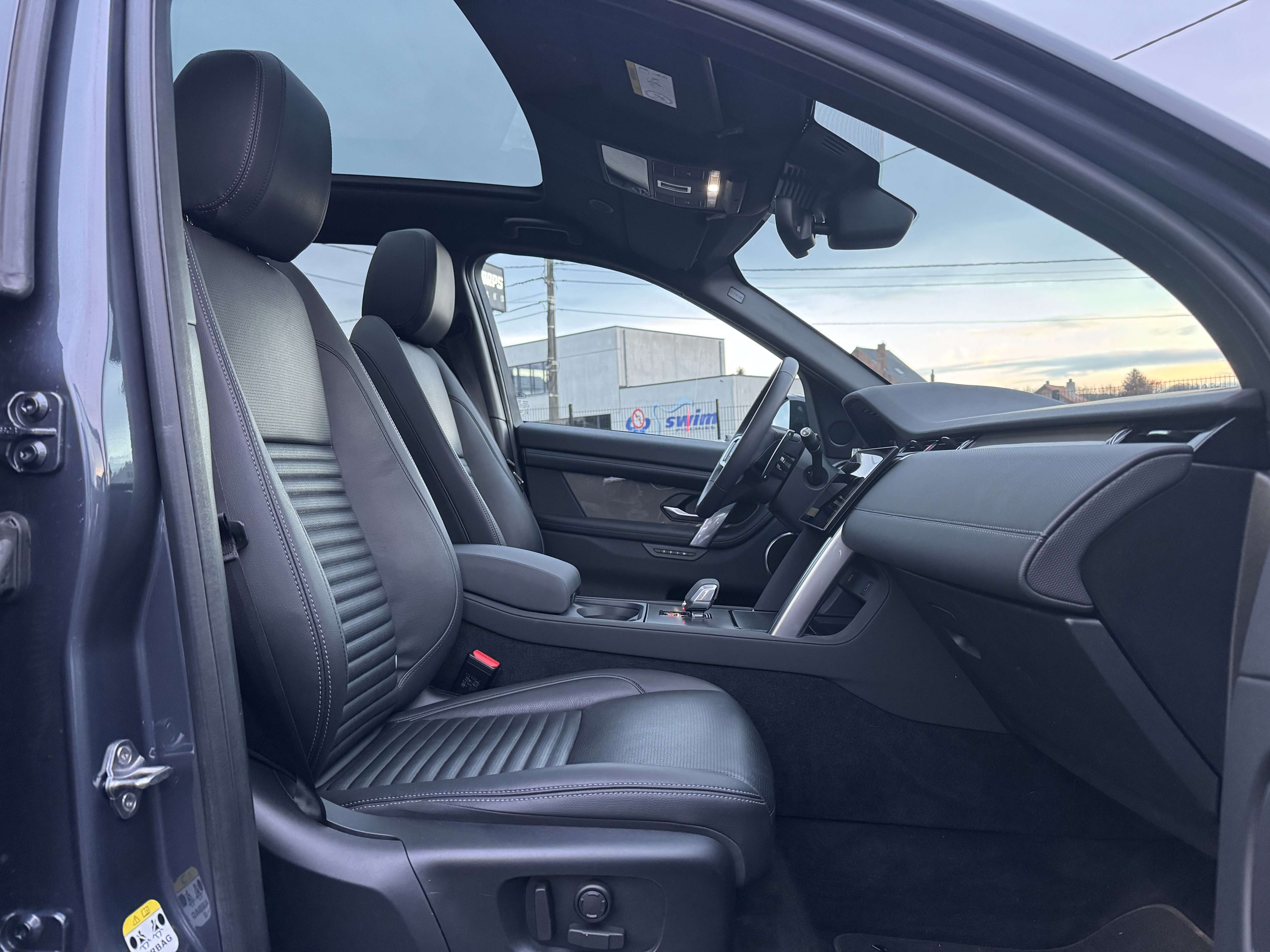 Land Rover Discovery Sport P300e Dynamic SE / FACELIFT / CARPLAY / LED / ACC