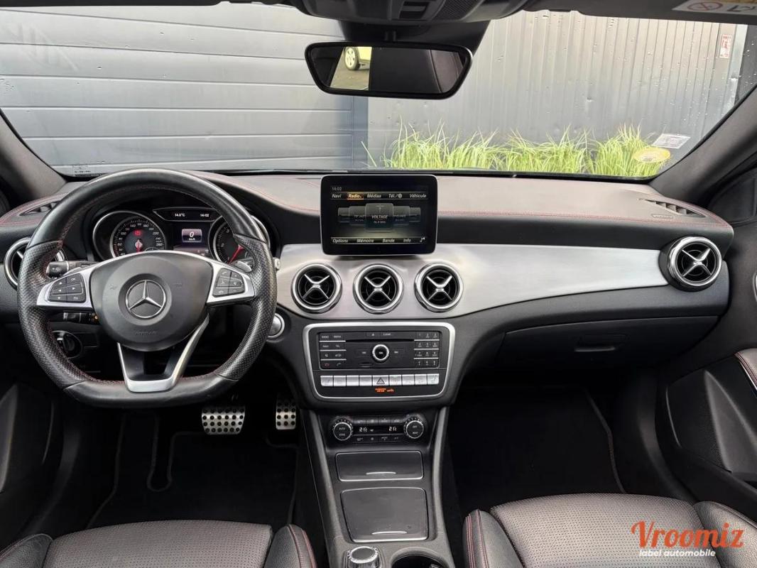 Mercedes-Benz Gla 220d 177ch Fascination AMG 4-Matic 7G-DCT Toit ouvrant