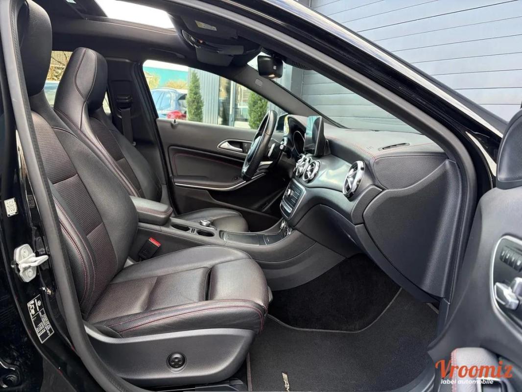 Mercedes-Benz Gla 220d 177ch Fascination AMG 4-Matic 7G-DCT Toit ouvrant