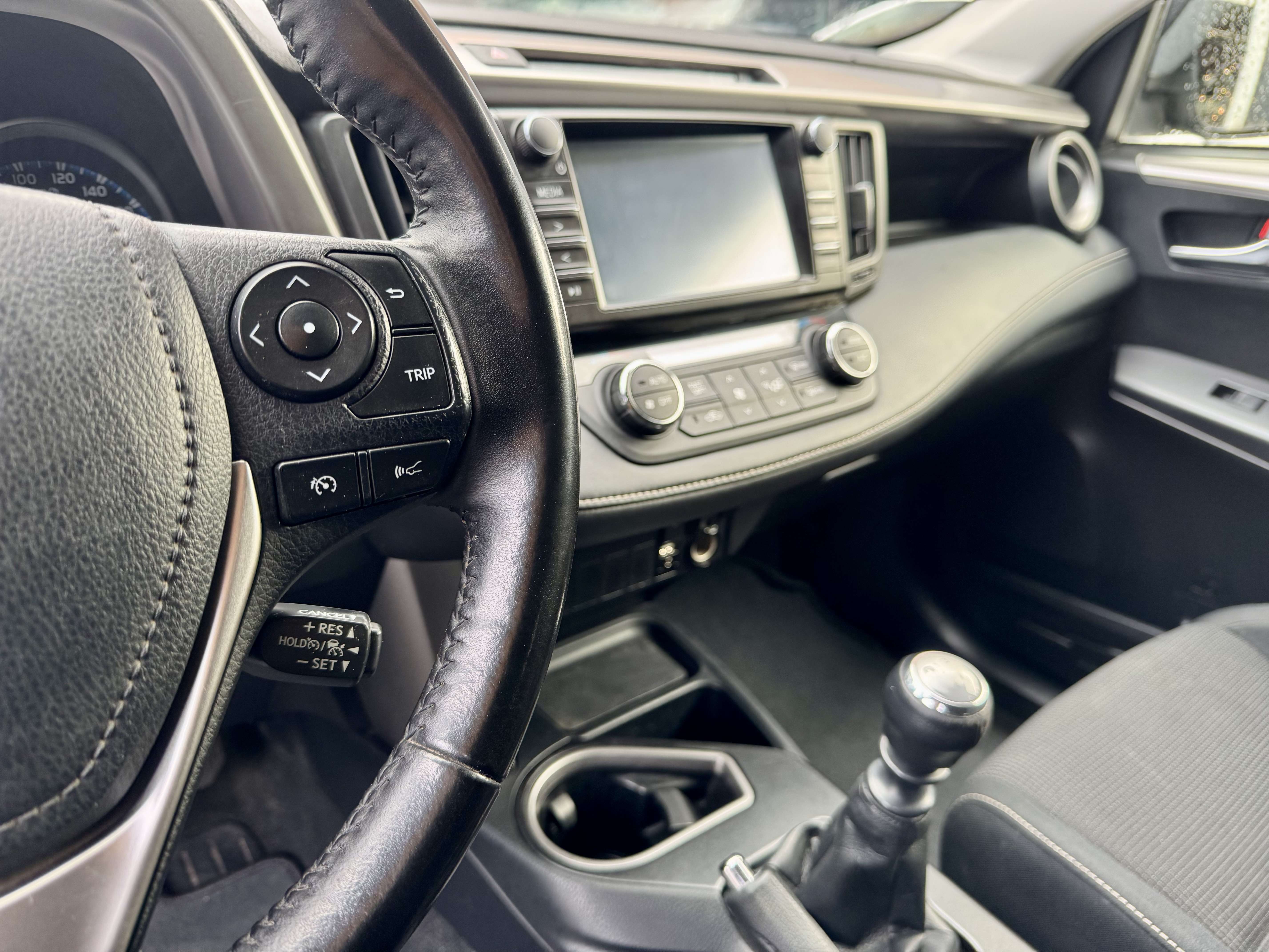 Toyota RAV 4 2.0 D4  / Toyota Service / 1 Owner / car-pass B