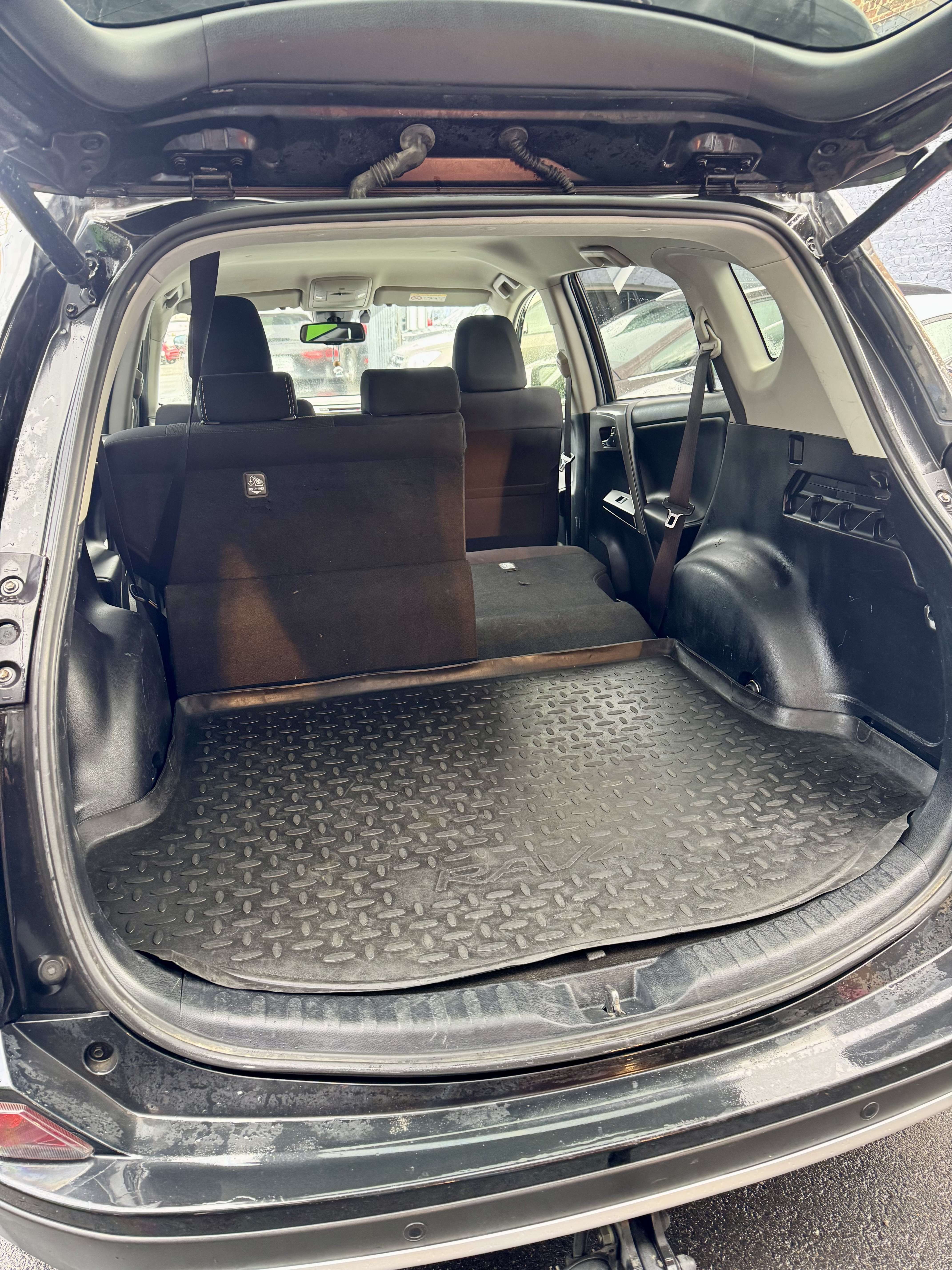 Toyota RAV 4 2.0 D4  / Toyota Service / 1 Owner / car-pass B