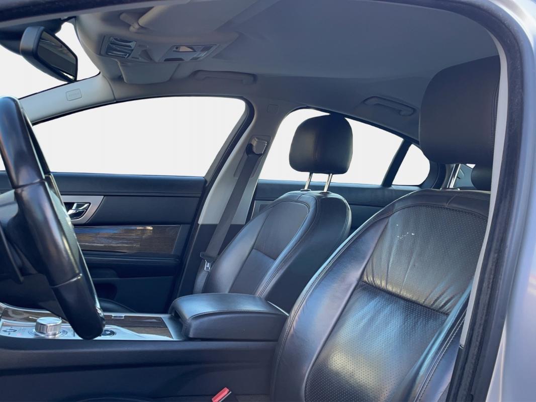 Jaguar Xf 2.7 V6 D - 207 Bi-Turbo Luxe Premium A