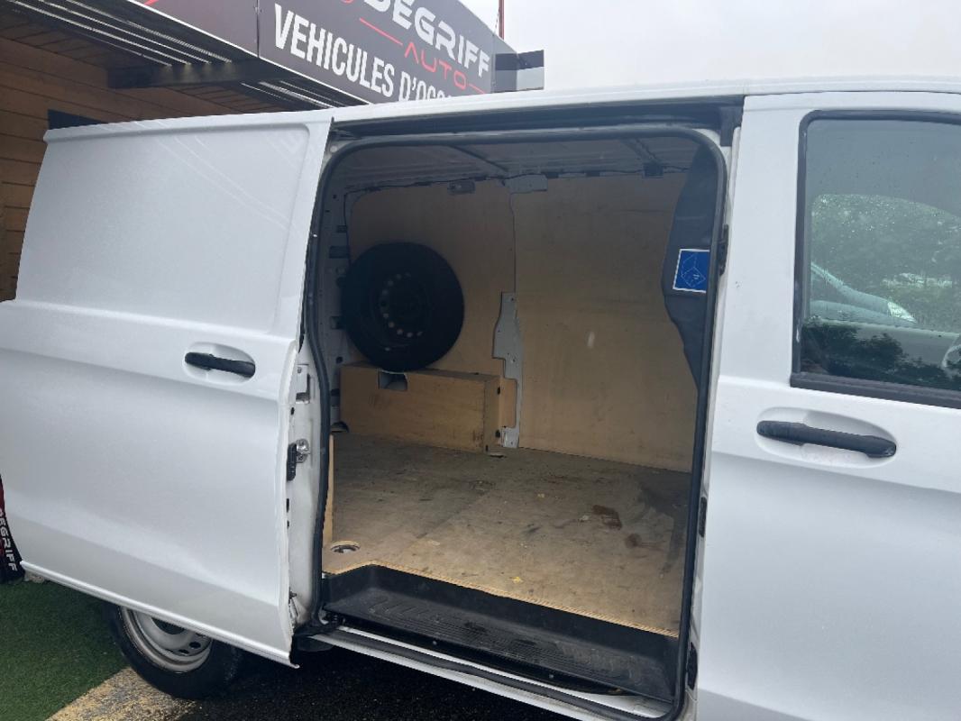 Mercedes-Benz Vito FOURGON 110 CDI COMPACT FWD FIRST