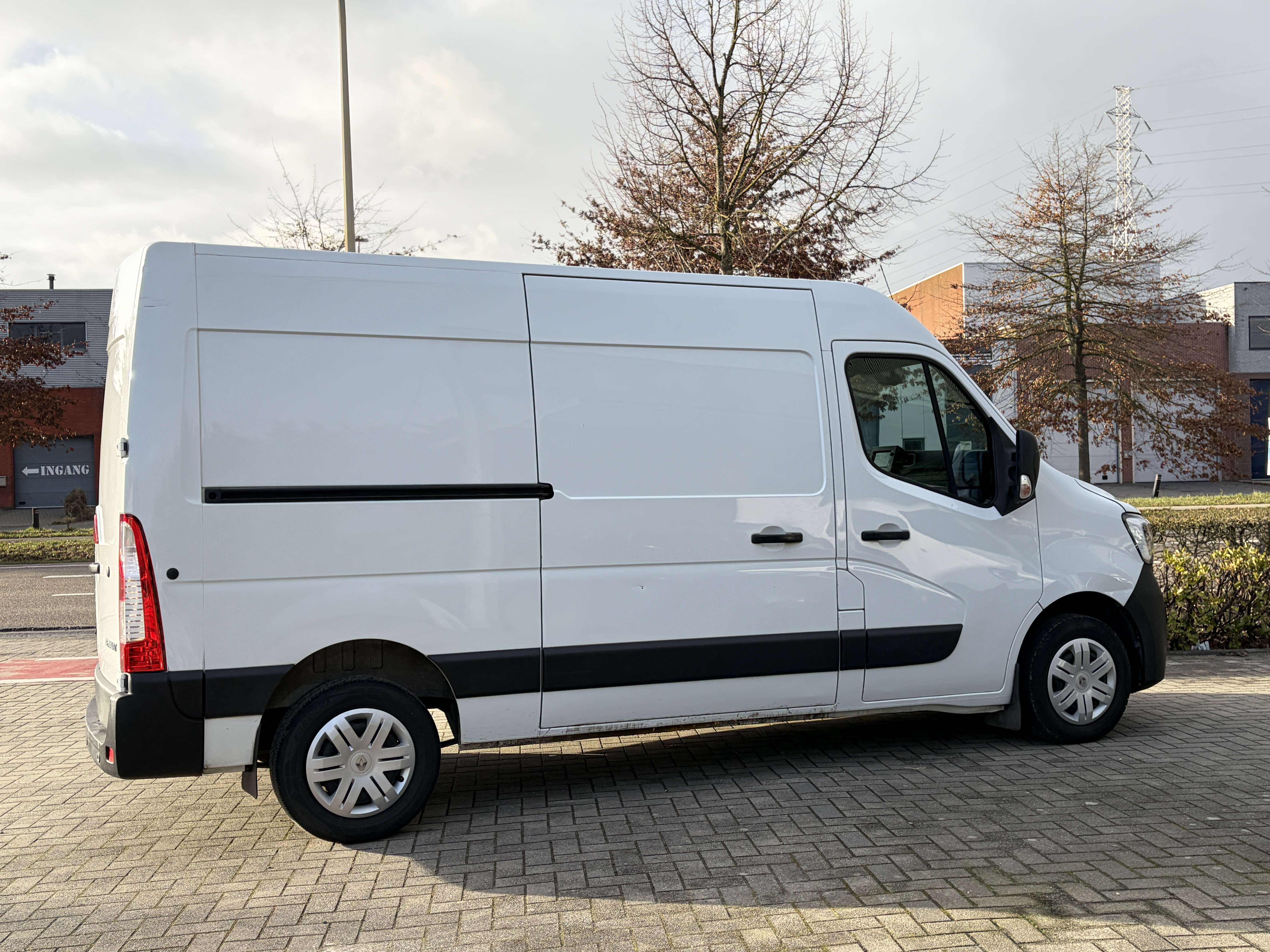 Renault Master 2.3dCi 150pk met garantie *13.636+BTW* 3pl. GPS