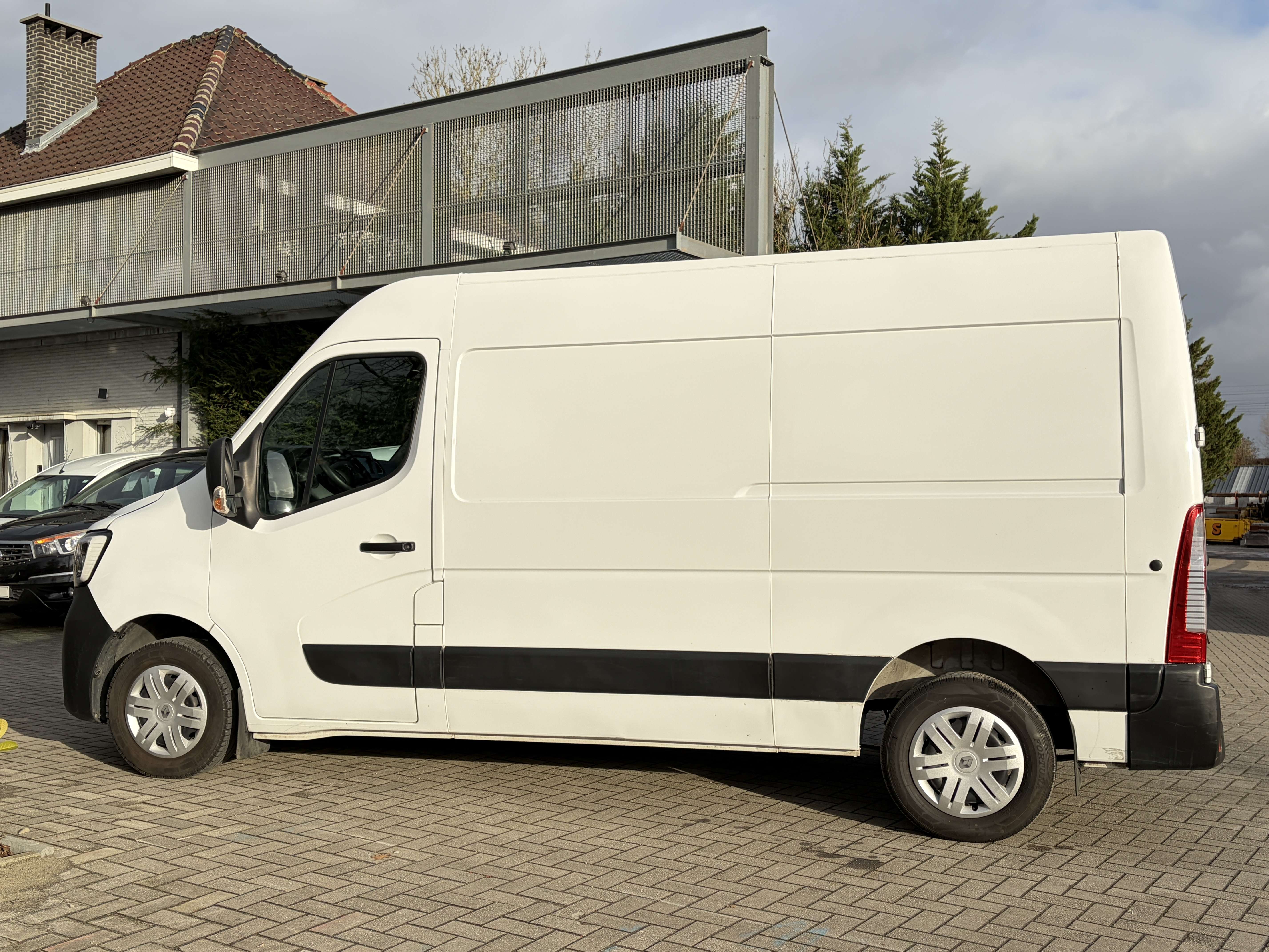 Renault Master 2.3dCi 150pk met garantie *13.636+BTW* 3pl. GPS
