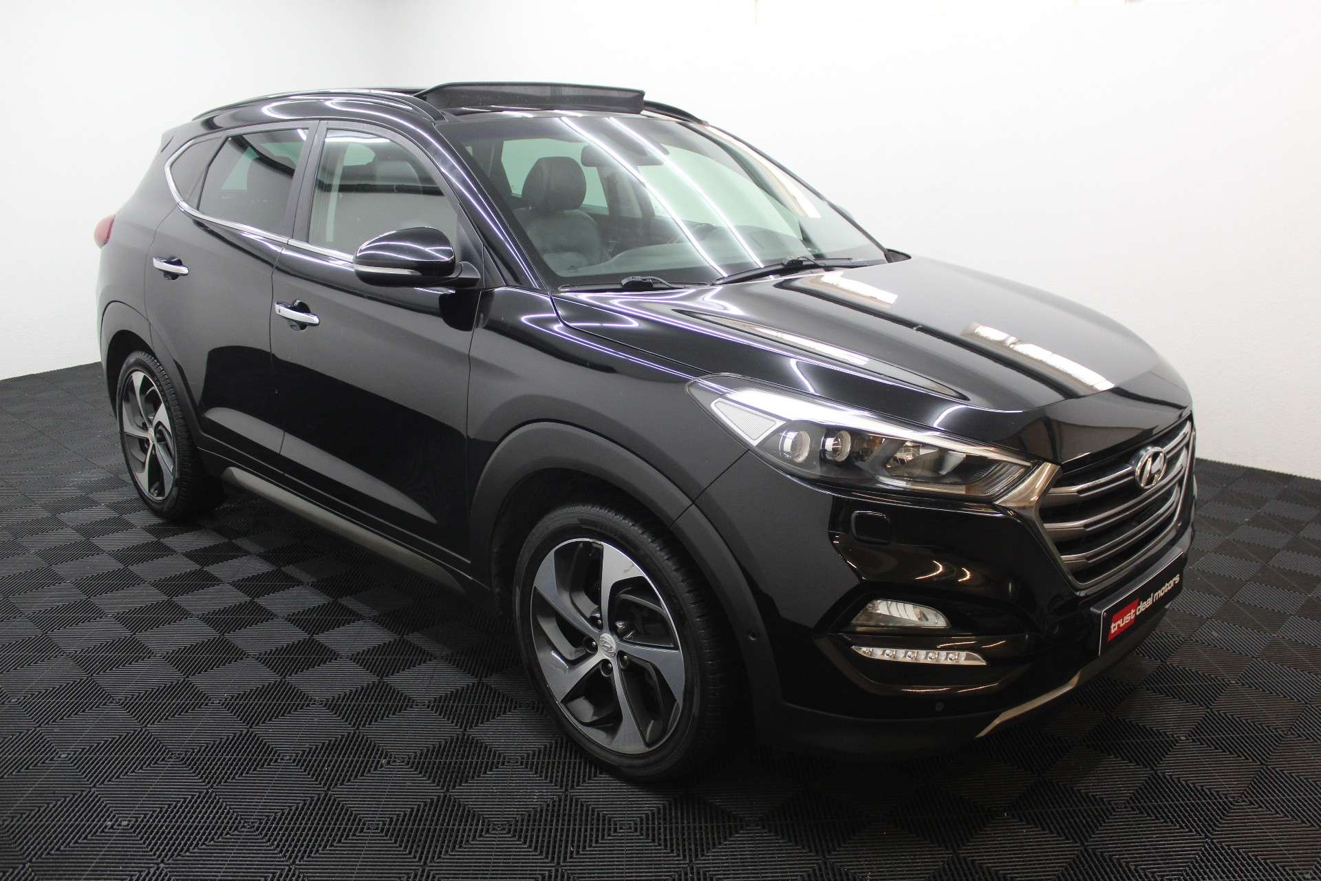 Hyundai TUCSON Tucson 2.0 CRDi 4WD Luxury Launch Edition