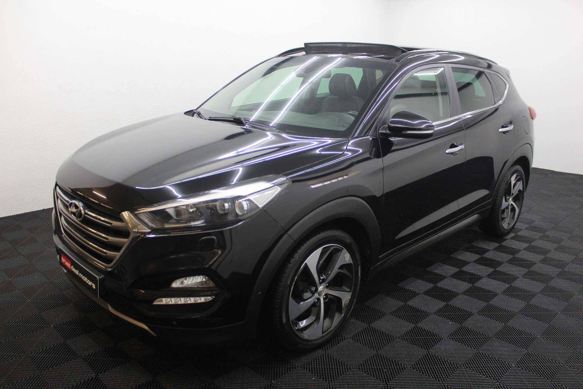 Hyundai TUCSON Tucson 2.0 CRDi 4WD Luxury Launch Edition