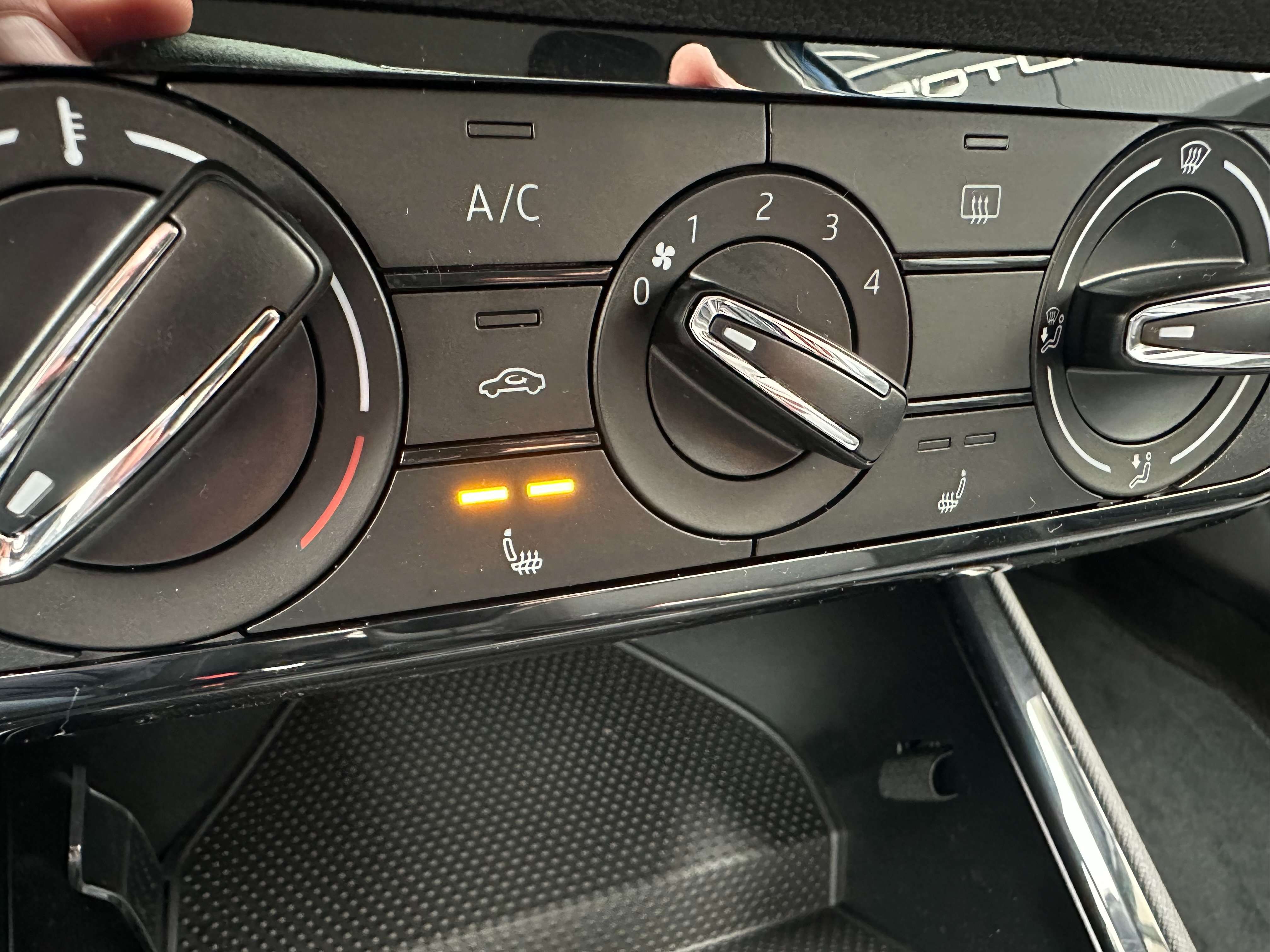 Skoda Fabia 1.0i  DSG  130years Camera GPS Verw zetels NIEUW