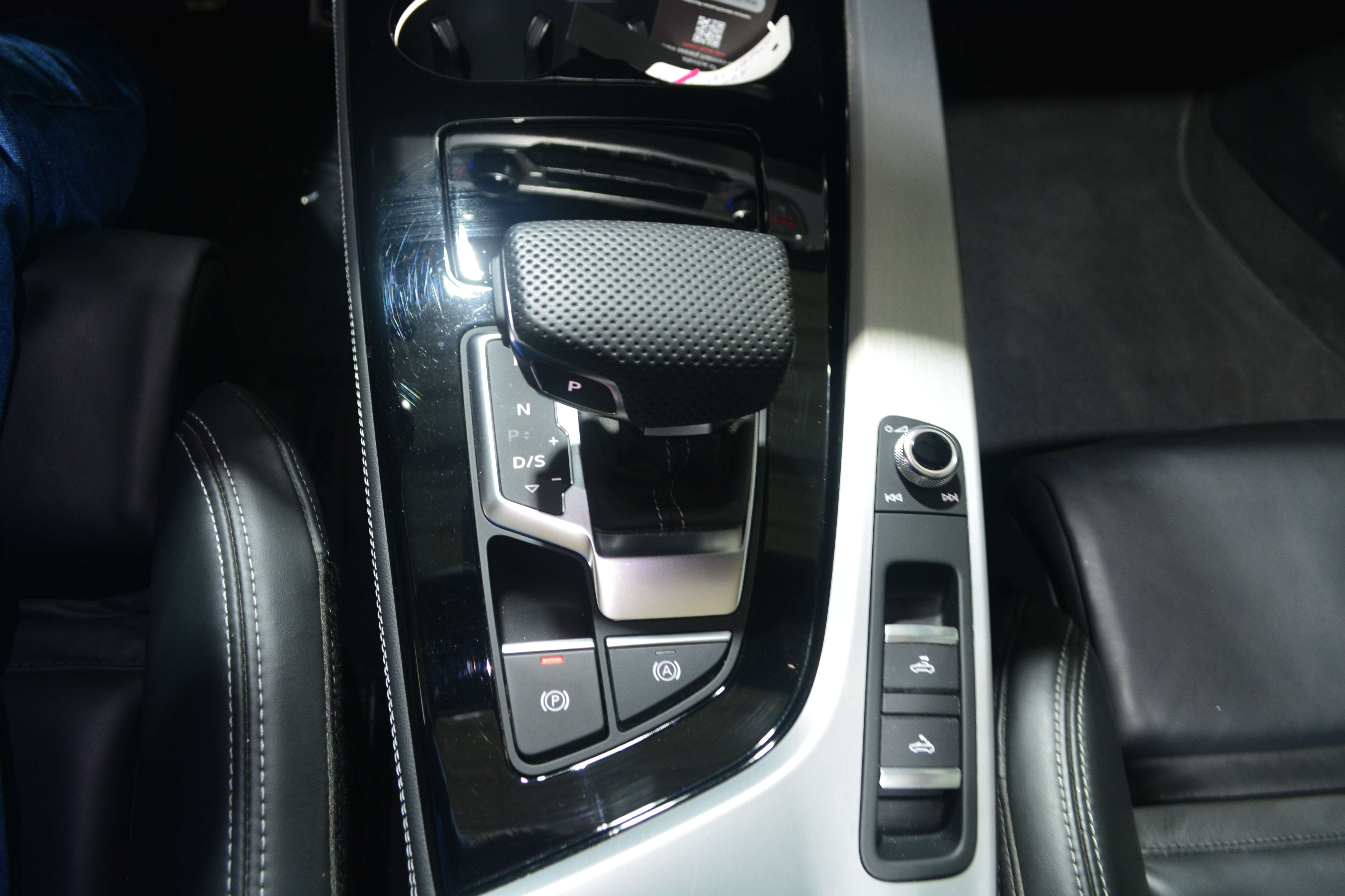 Audi A5 A5 Cabriolet 40 TFSI  HYBR.  S line OPF S tronic