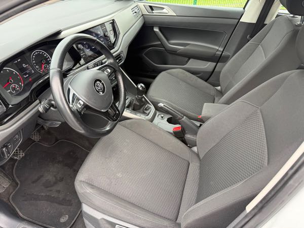 Volkswagen Polo VI 1.0 TSI 95 CONFORTLINE BUSINESS