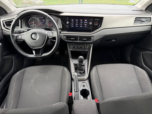 Volkswagen Polo VI 1.0 TSI 95 CONFORTLINE BUSINESS