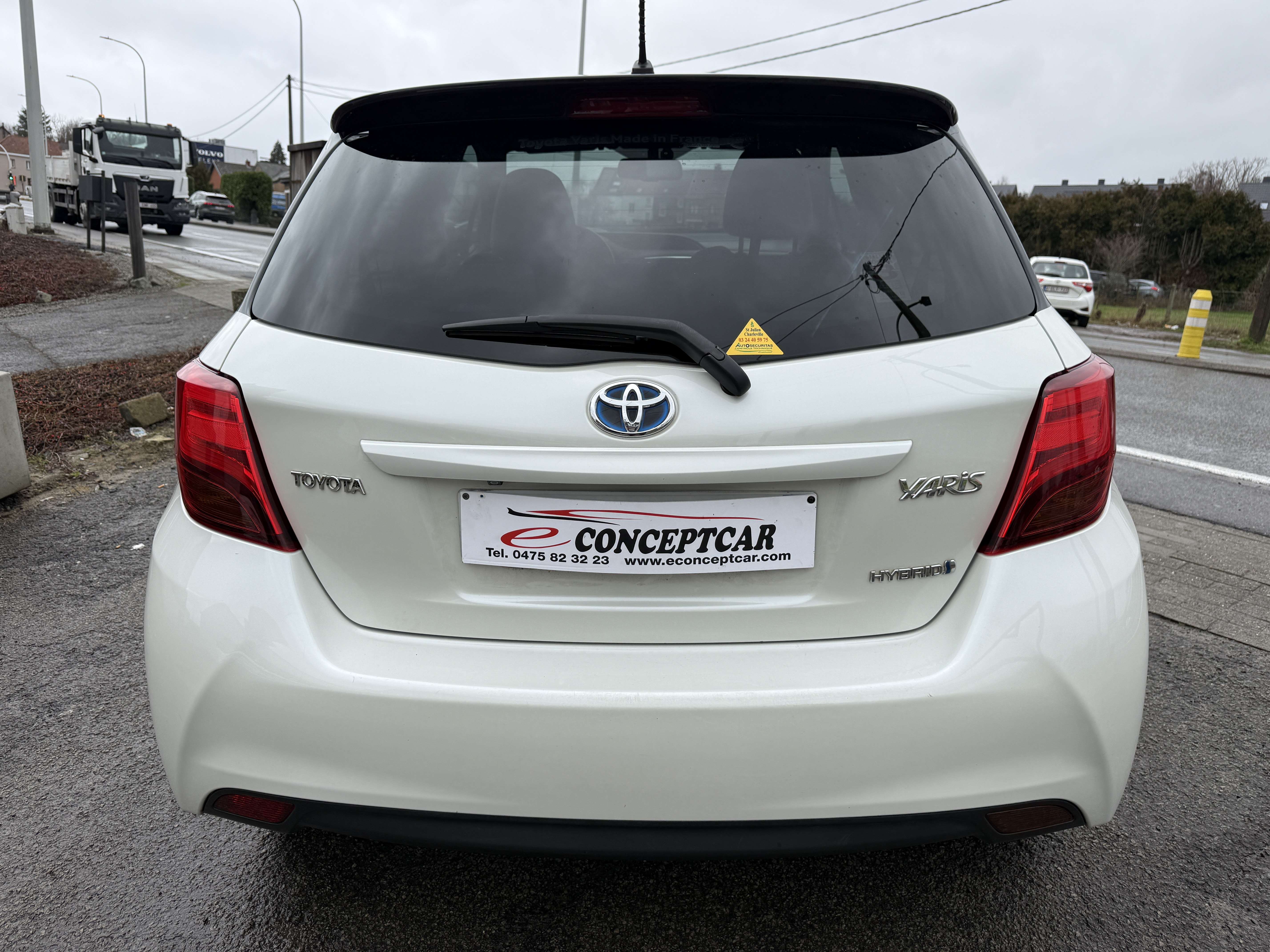 Toyota Yaris Yaris 1.,5  HYBRIDE VVT-i 16v Linea Sol