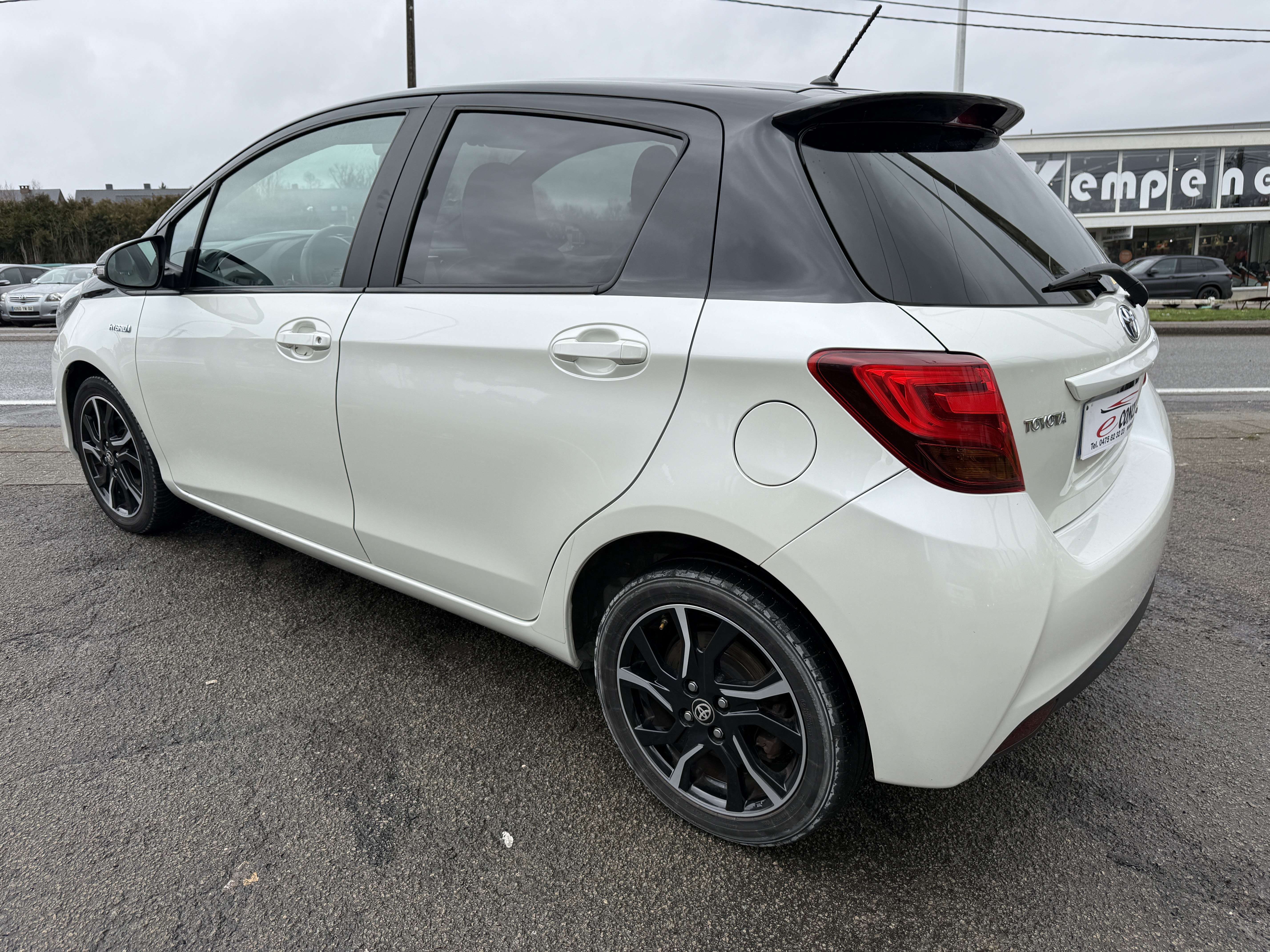 Toyota Yaris Yaris 1.,5  HYBRIDE VVT-i 16v Linea Sol