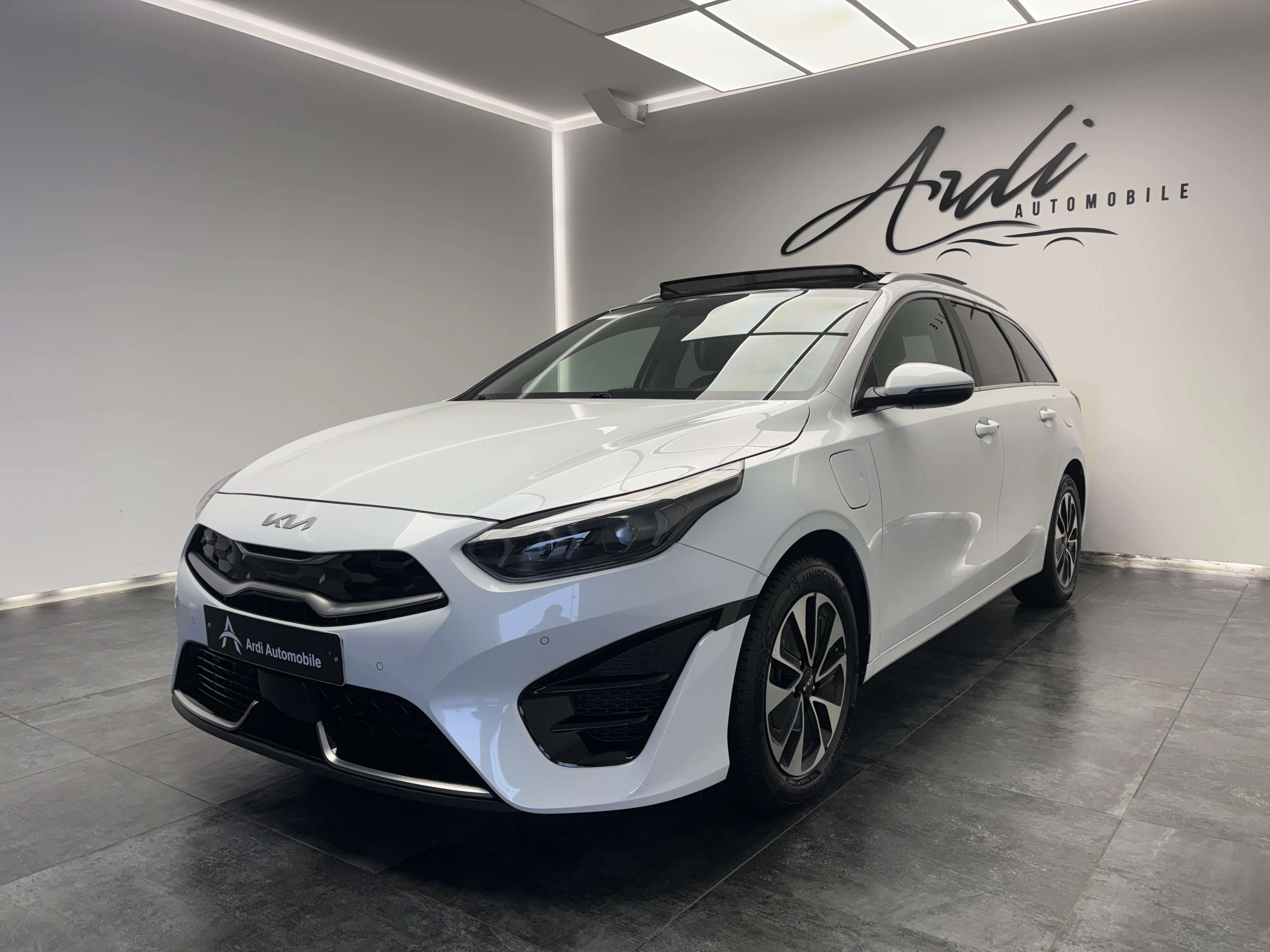 Kia Ceed / cee'd 1.6i PHEV *TOIT OUV*CARPLAY*1ER PROPRIO*GARANTIE*