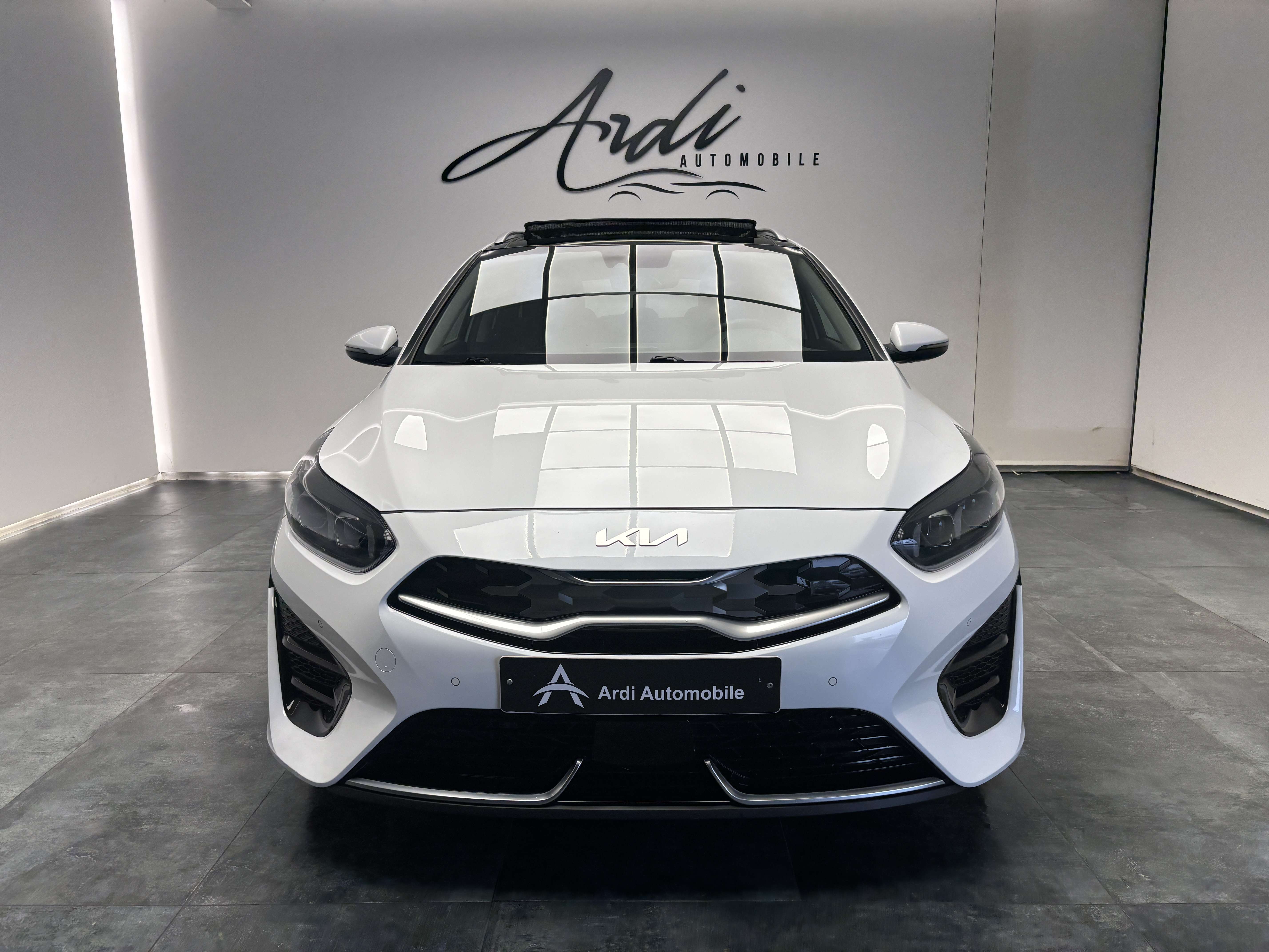 Kia Ceed / cee'd 1.6i PHEV *TOIT OUV*CARPLAY*1ER PROPRIO*GARANTIE*