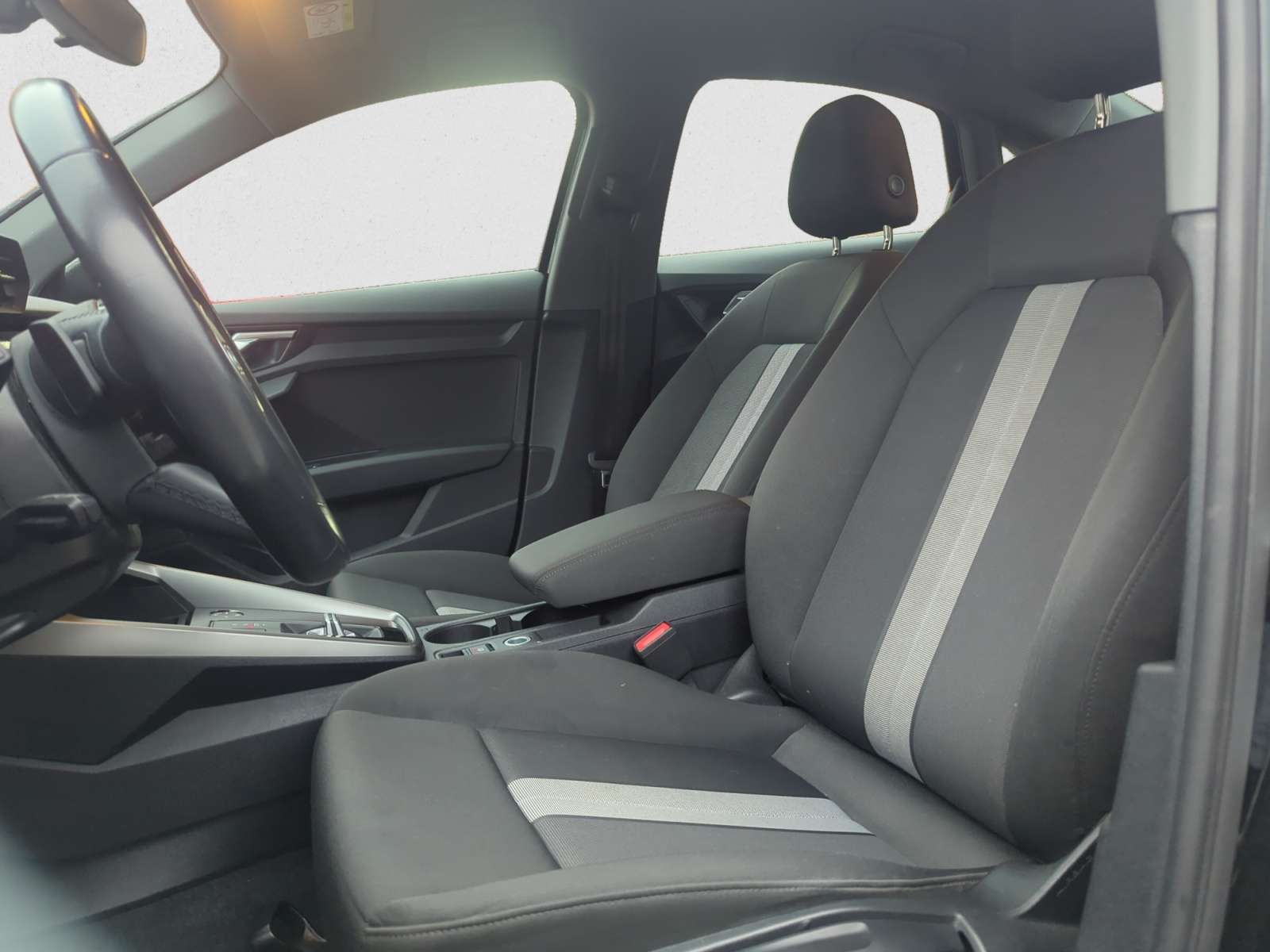 Audi A3 30 TFSI S tronic Garantie 12 à 48 Mois