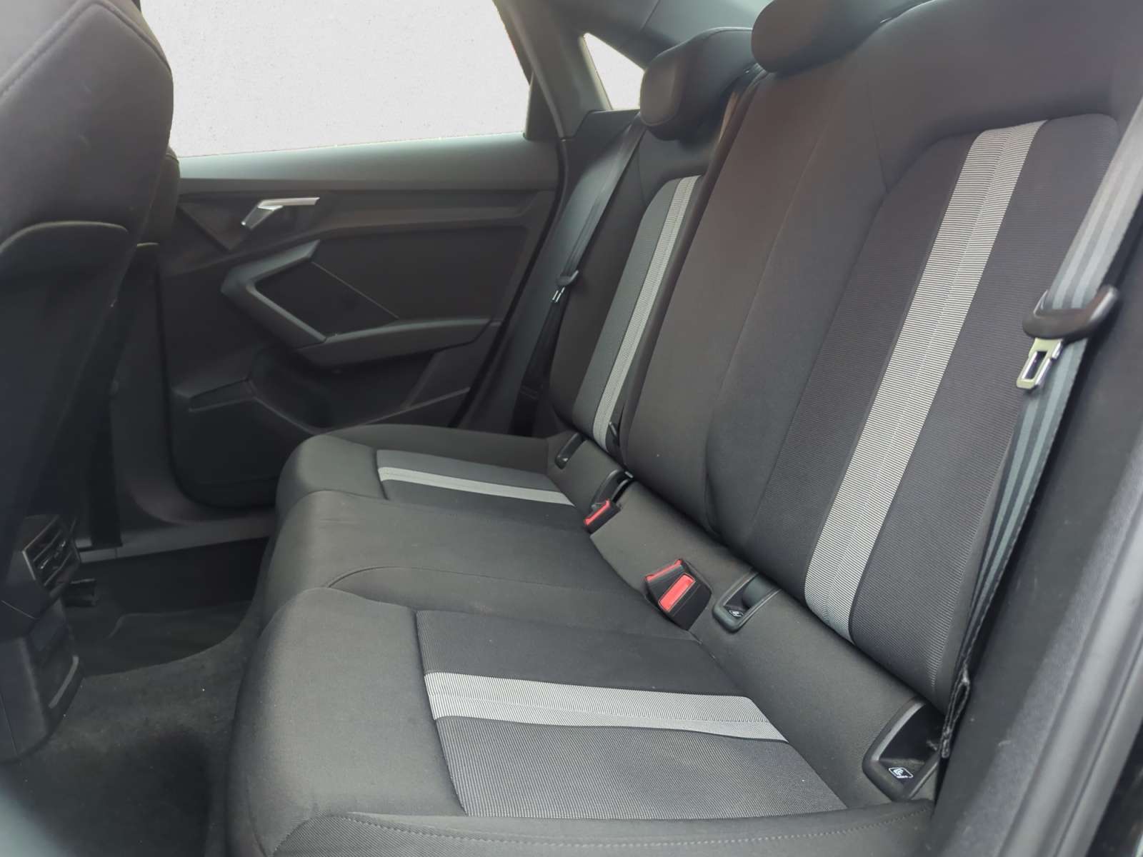 Audi A3 30 TFSI S tronic Garantie 12 à 48 Mois