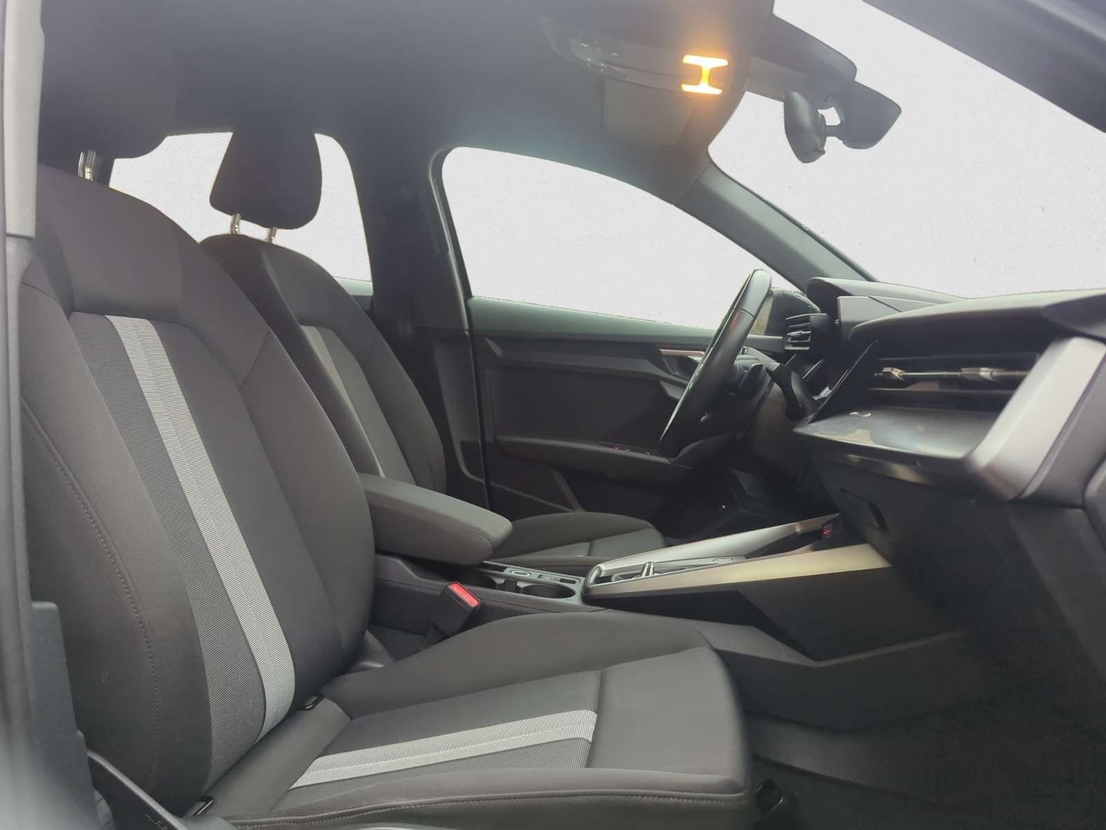 Audi A3 30 TFSI S tronic Garantie 12 à 48 Mois