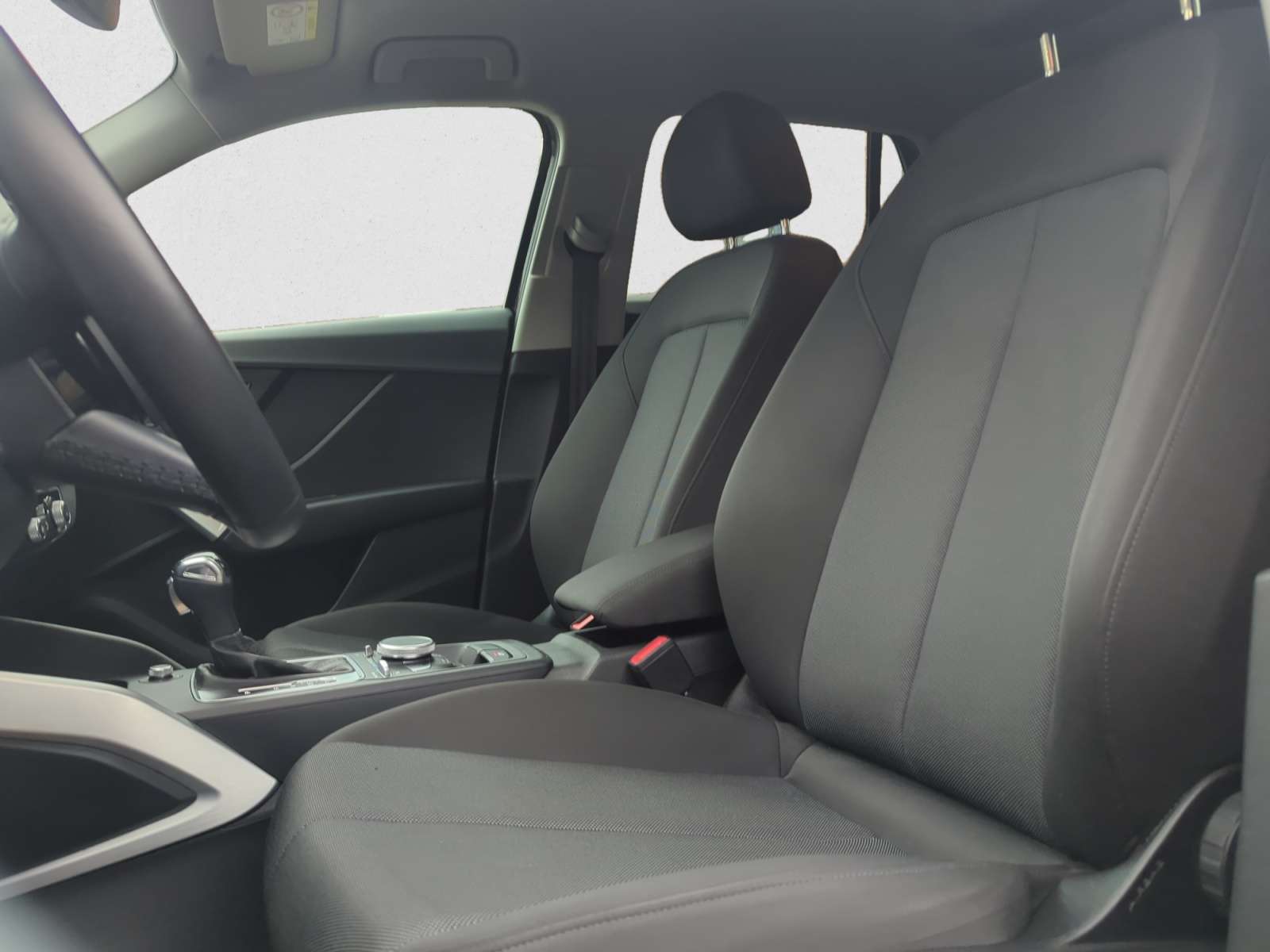 Audi Q2 35 TFSI S line S tronic Garantie 12 à 48 Mois