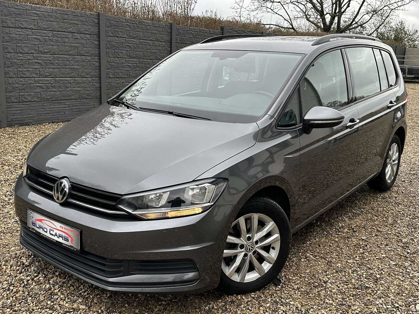 Volkswagen Touran 1.6 TDi SCR Trendline GPS/SENSOR/CRUISE ACC/CLIM