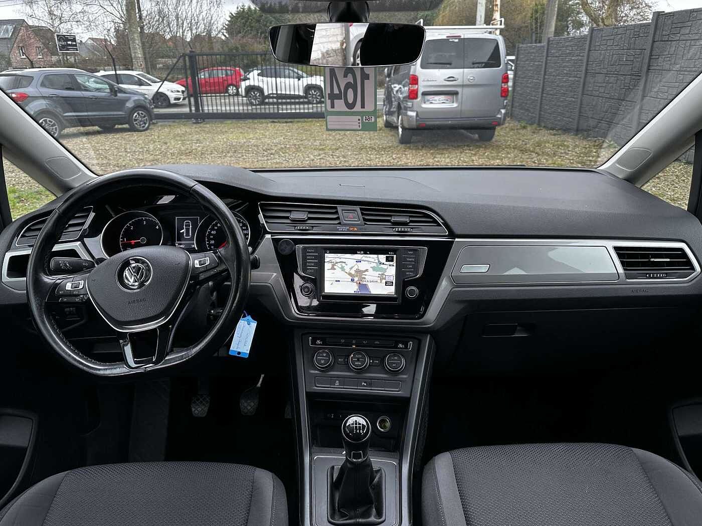Volkswagen Touran 1.6 TDi SCR Trendline GPS/SENSOR/CRUISE ACC/CLIM
