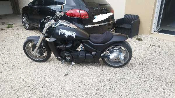 SUZUKI VZR INTRUDER