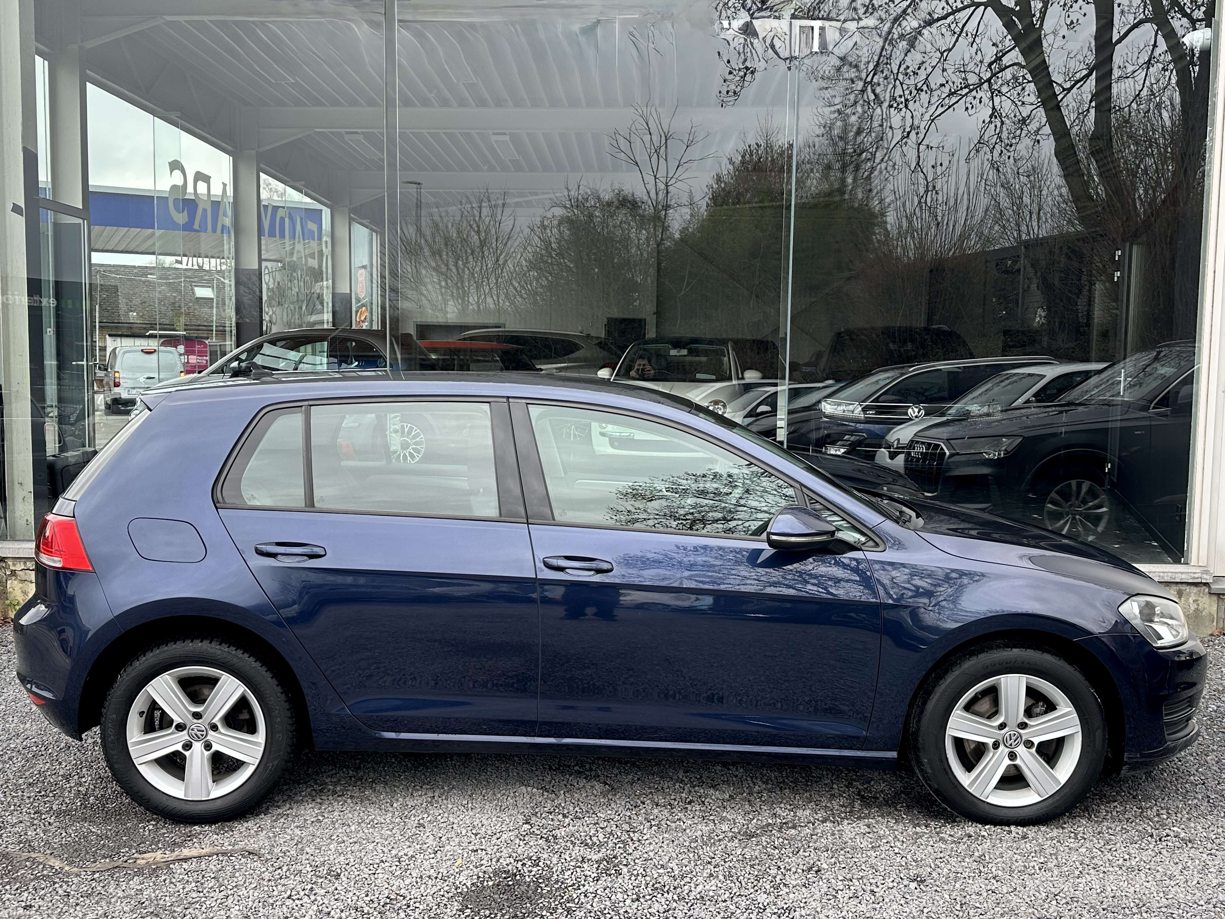 Volkswagen Golf 2.0 TDI*NAVI*SIEGE CHAUFFANT*CARNET FULL*GARANTIE