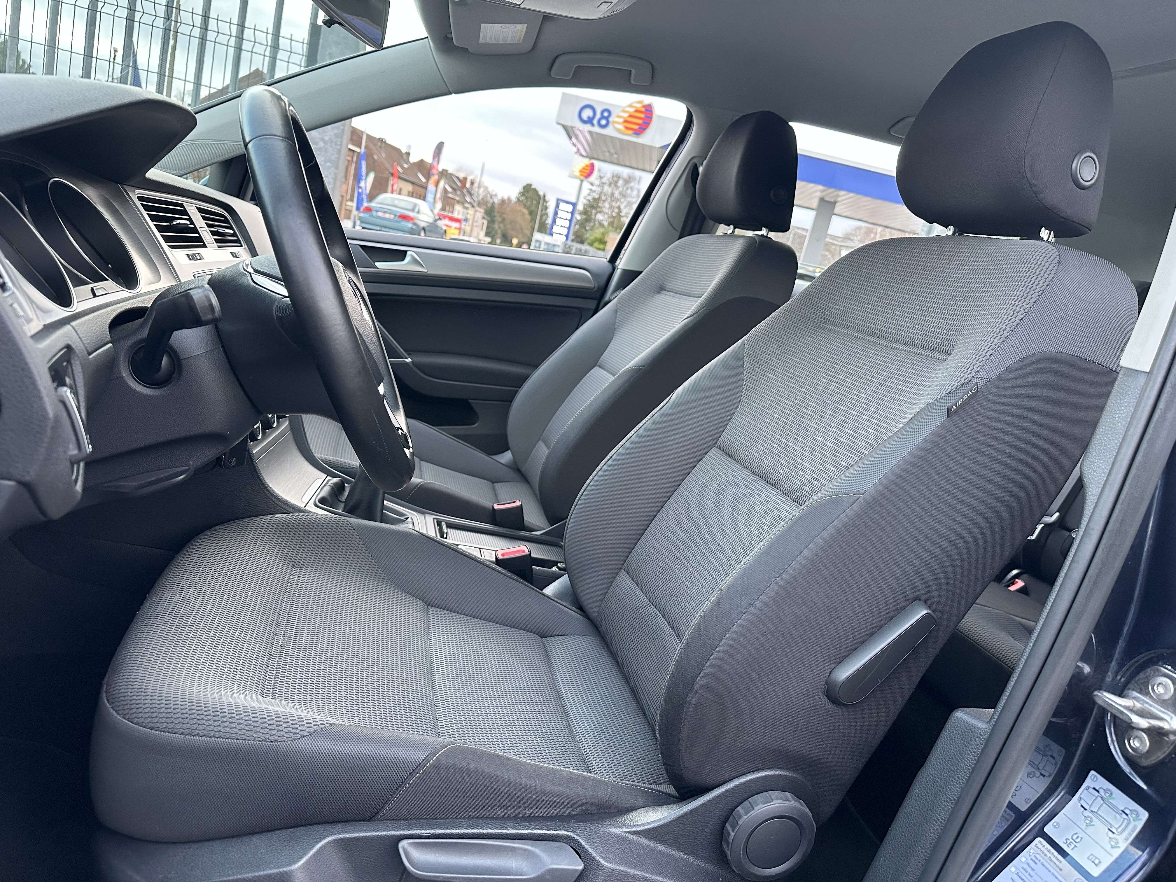 Volkswagen Golf 2.0 TDI*NAVI*SIEGE CHAUFFANT*CARNET FULL*GARANTIE