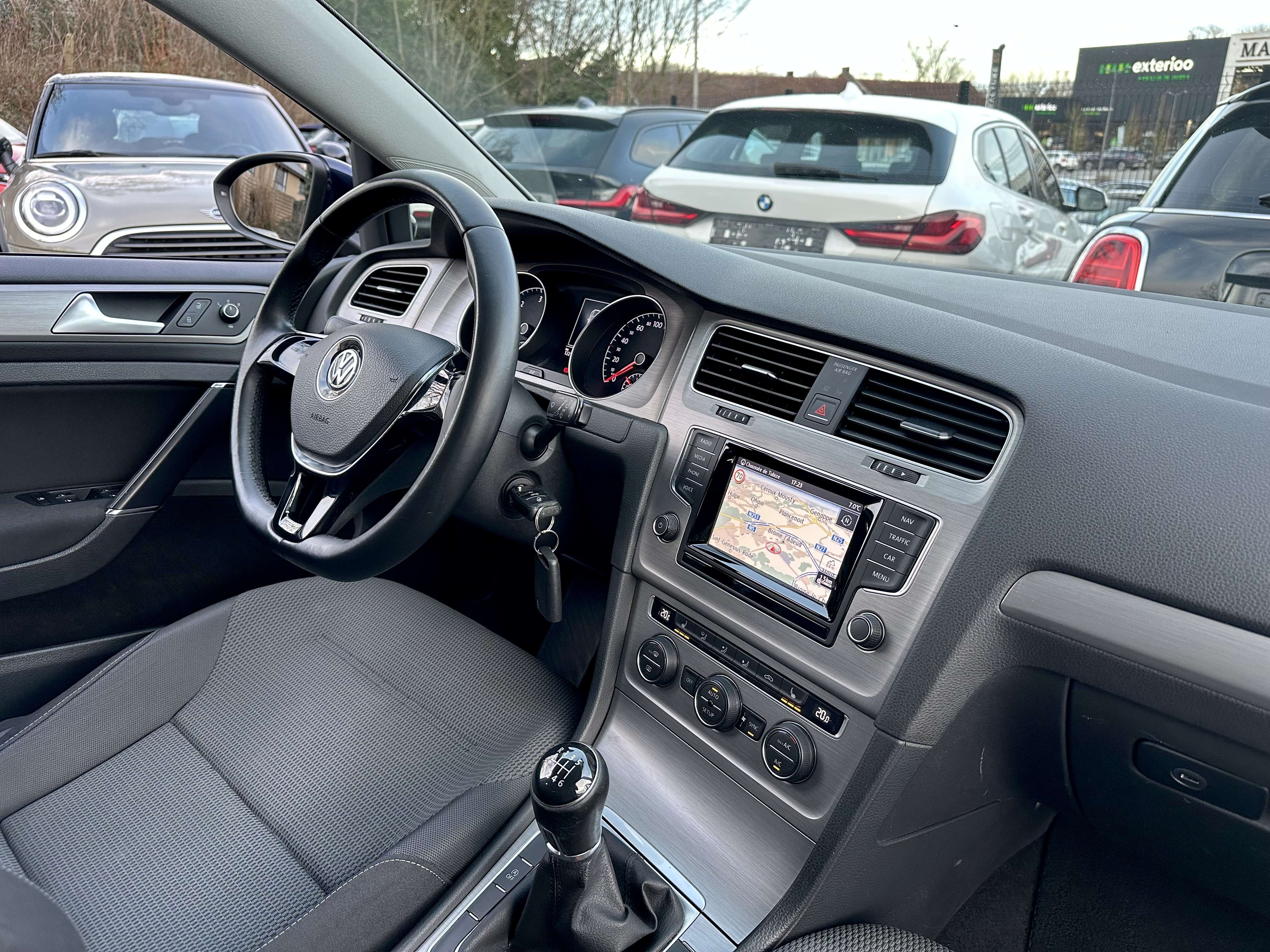 Volkswagen Golf 2.0 TDI*NAVI*SIEGE CHAUFFANT*CARNET FULL*GARANTIE