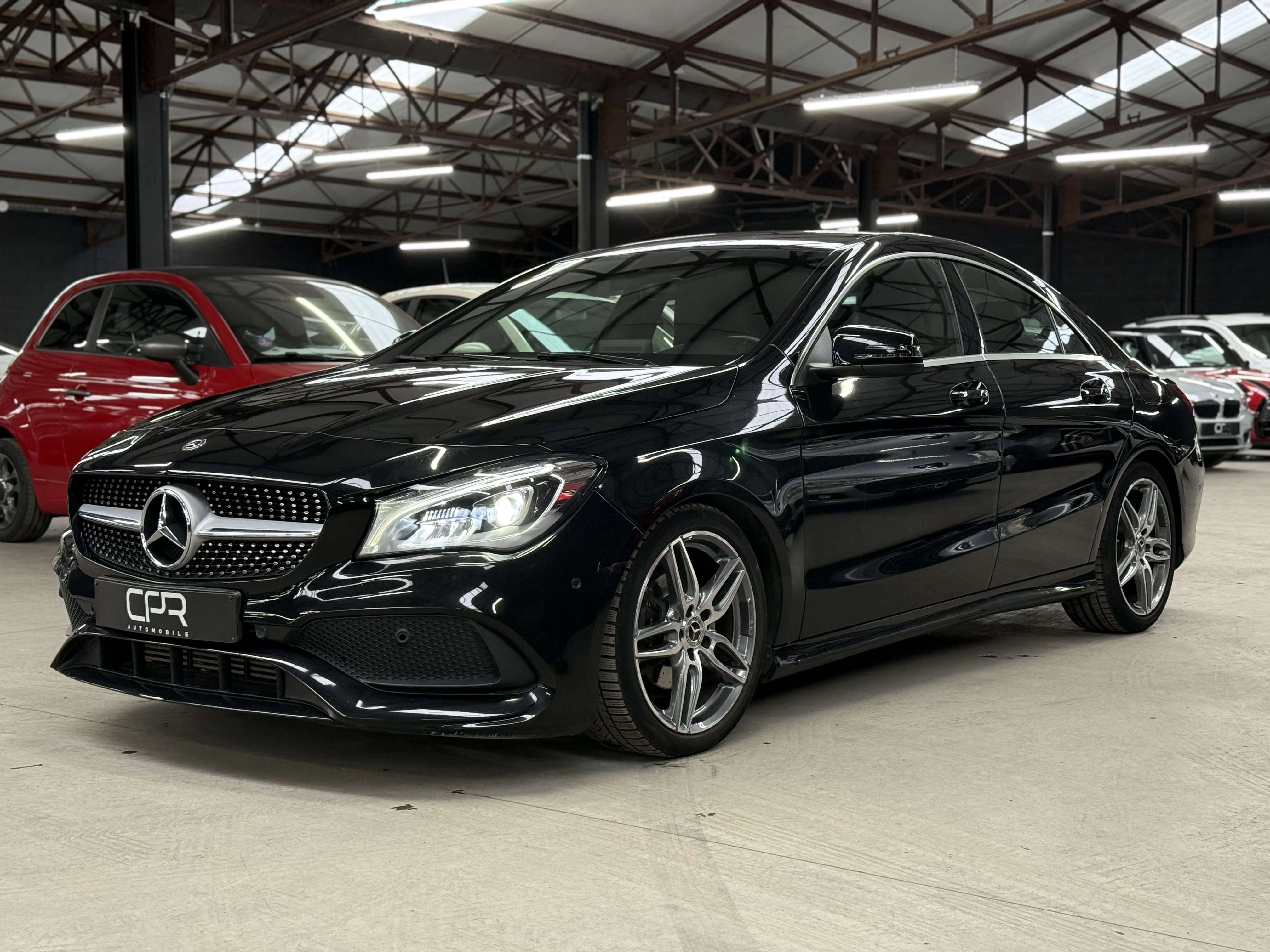Mercedes-Benz CLA 180 i * PACK AMG * CARNET COMPLET * GPS * CAMERA * LED