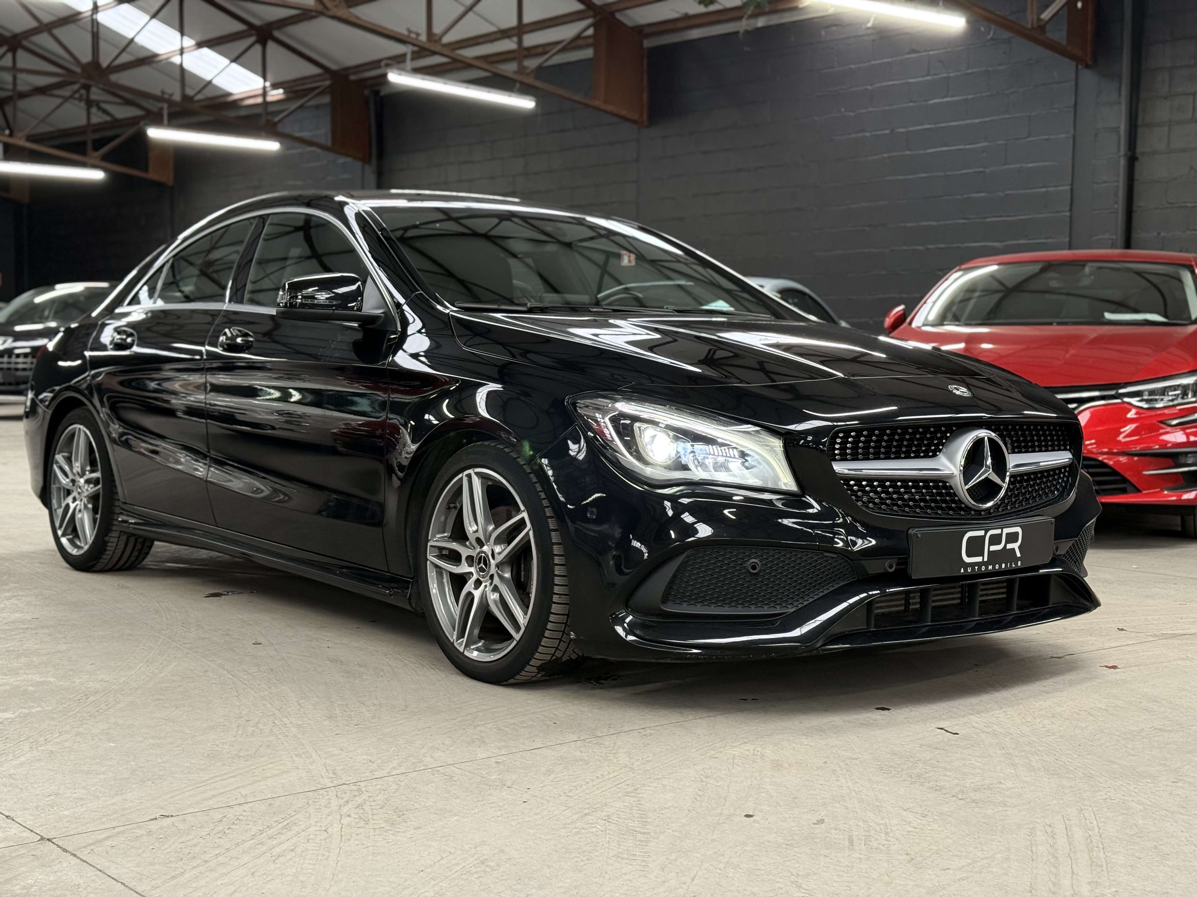 Mercedes-Benz CLA 180 i * PACK AMG * CARNET COMPLET * GPS * CAMERA * LED