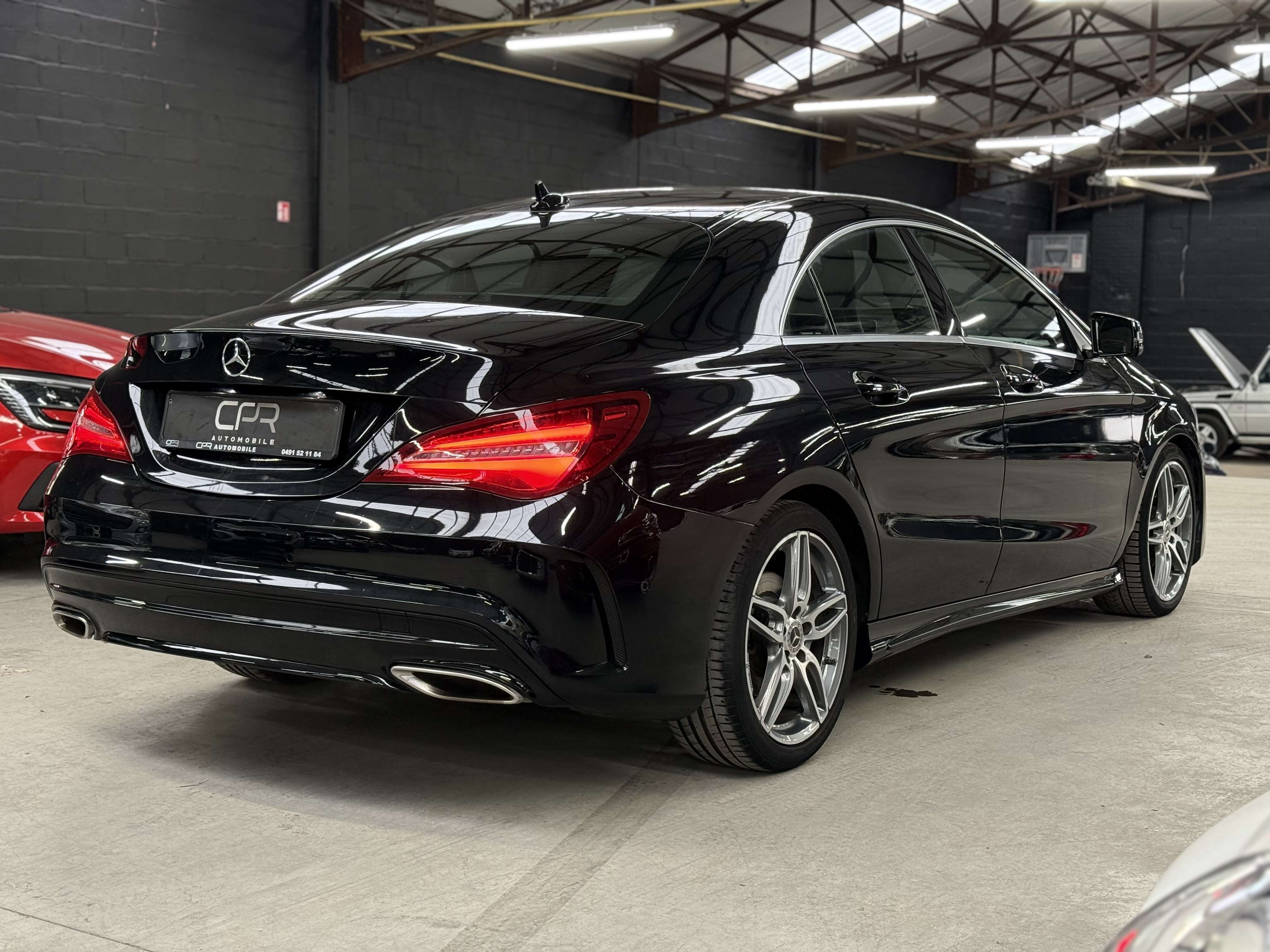 Mercedes-Benz CLA 180 i * PACK AMG * CARNET COMPLET * GPS * CAMERA * LED