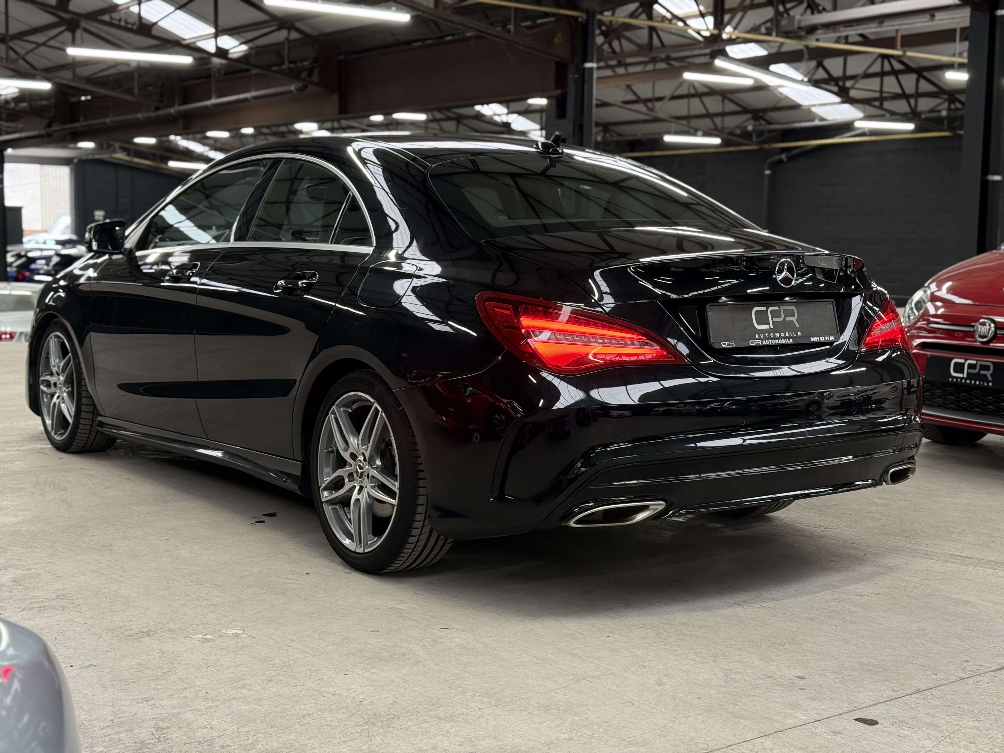 Mercedes-Benz CLA 180 i * PACK AMG * CARNET COMPLET * GPS * CAMERA * LED