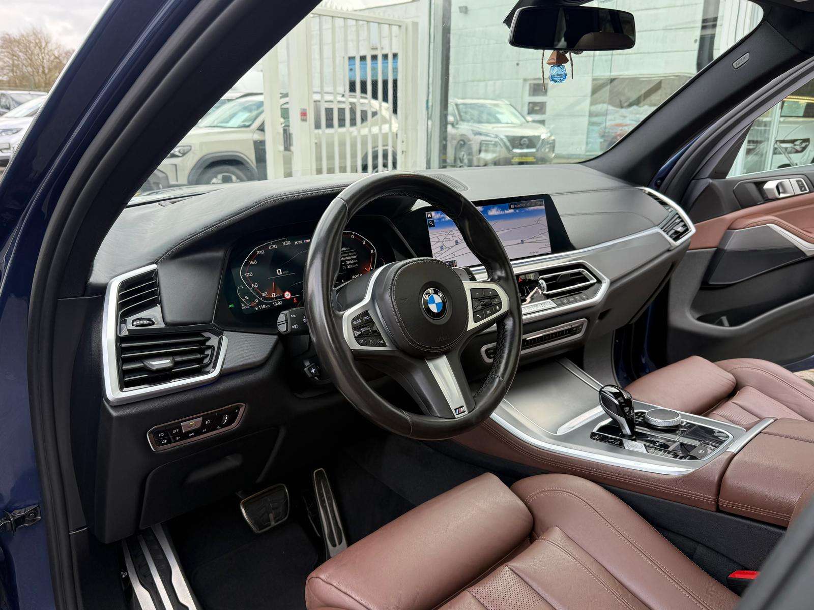 BMW X5 M M50 dAS UTULITAIRE CUIR HUD TOIT PANO AMBIANCE