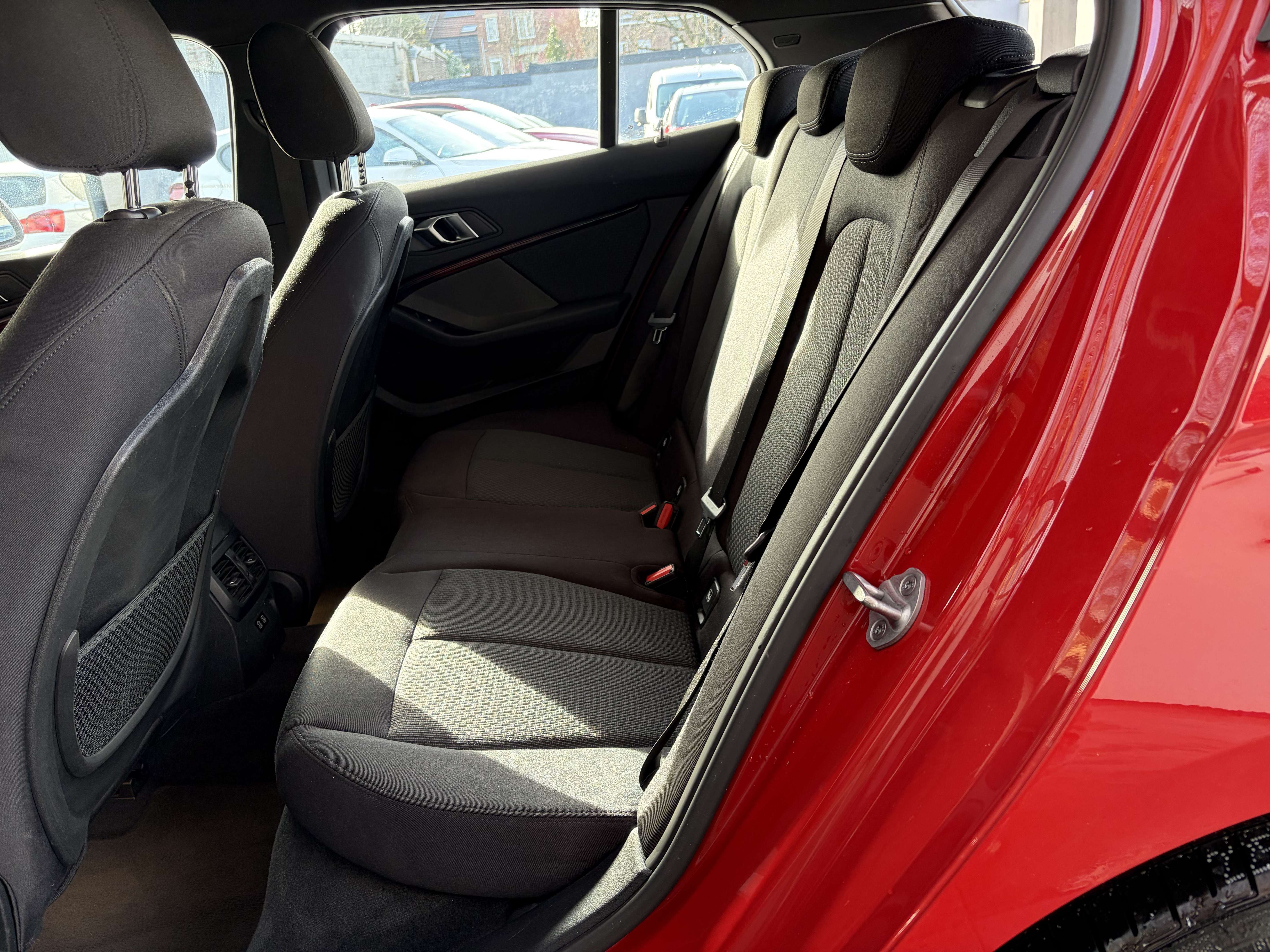 BMW 118 BMW 118iA