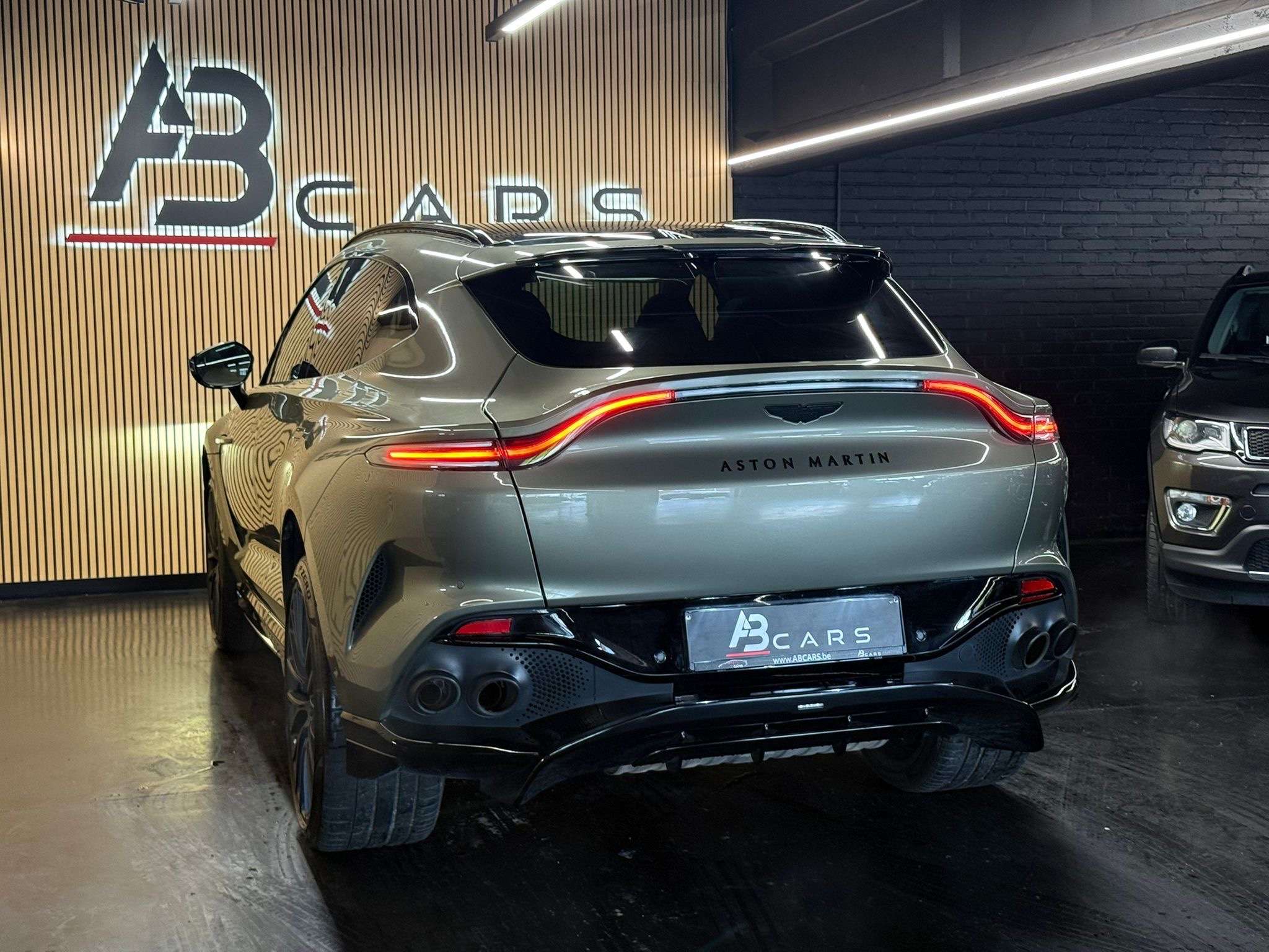 Aston Martin DBX 4.0i BI-TURBO * 707 * PACK CARBON * FULL OPTIONS