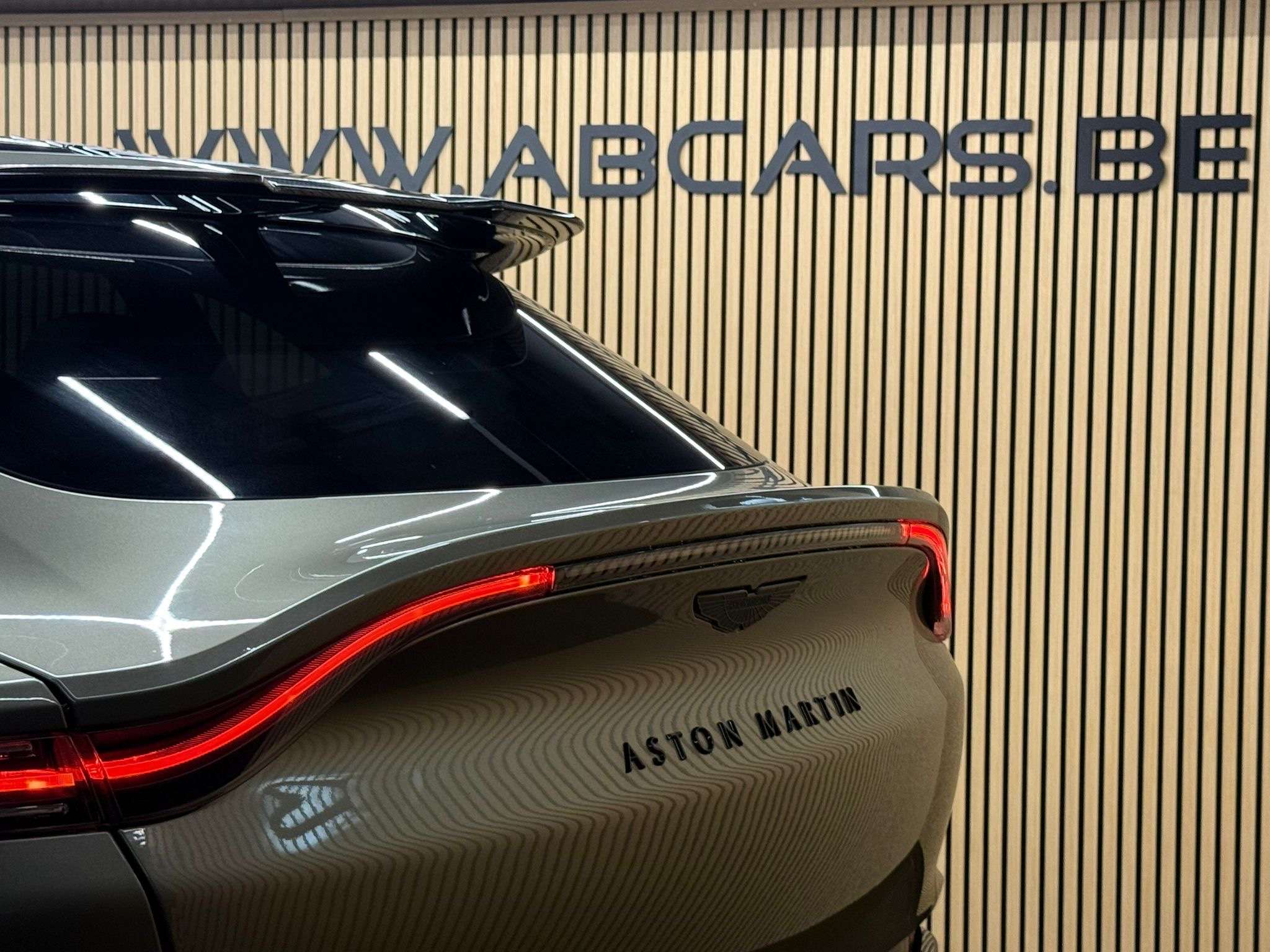 Aston Martin DBX 4.0i BI-TURBO * 707 * PACK CARBON * FULL OPTIONS