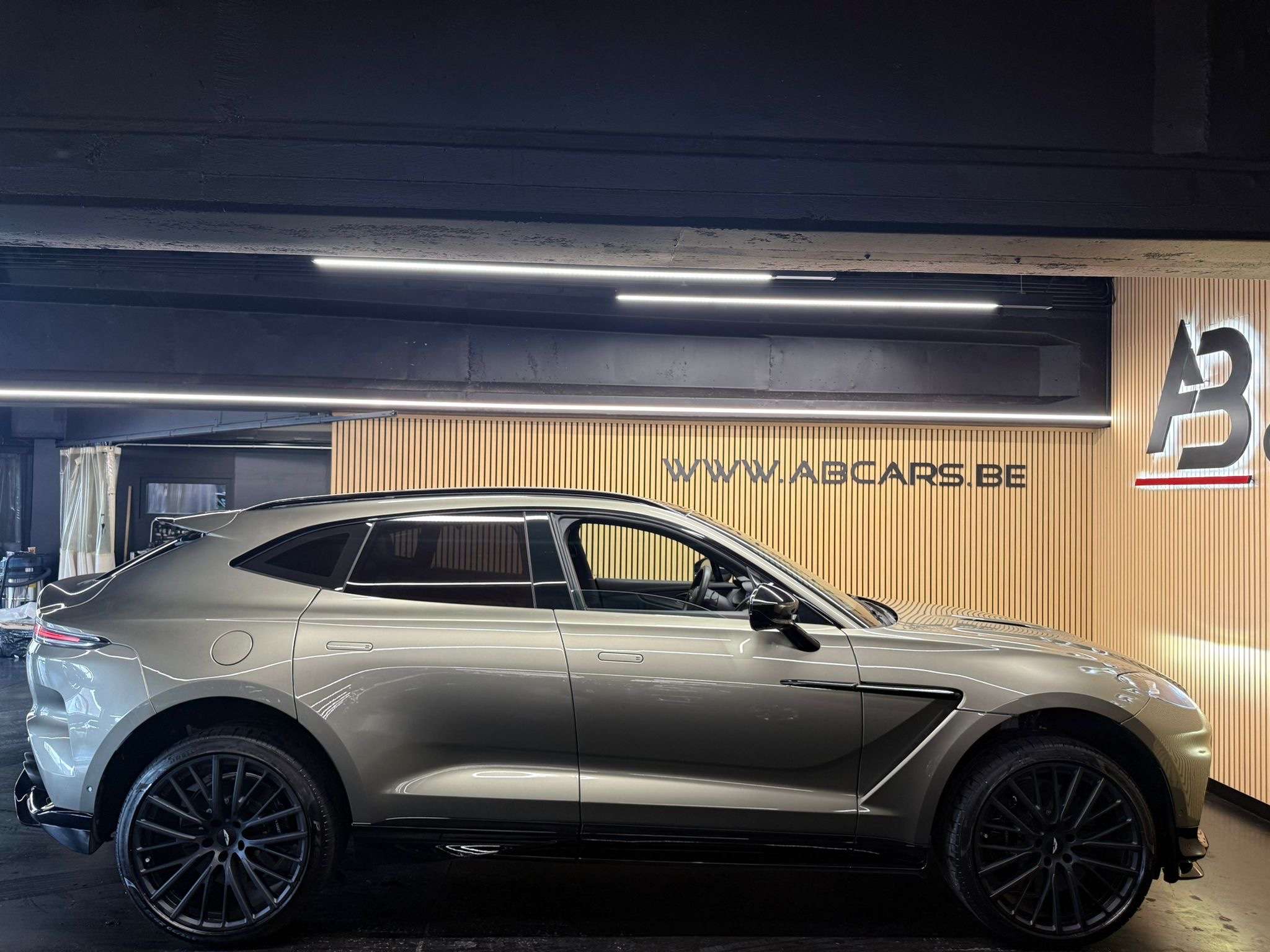 Aston Martin DBX 4.0i BI-TURBO * 707 * PACK CARBON * FULL OPTIONS