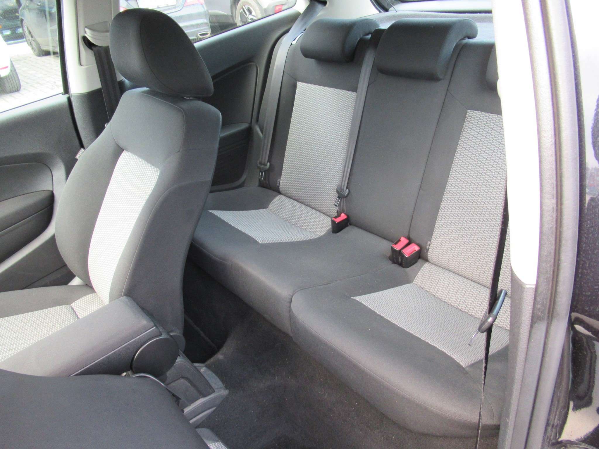 Volkswagen Polo 1.2i Trendline-Navi-A/C-CarPlay/Andr-RECHTSTREEKS