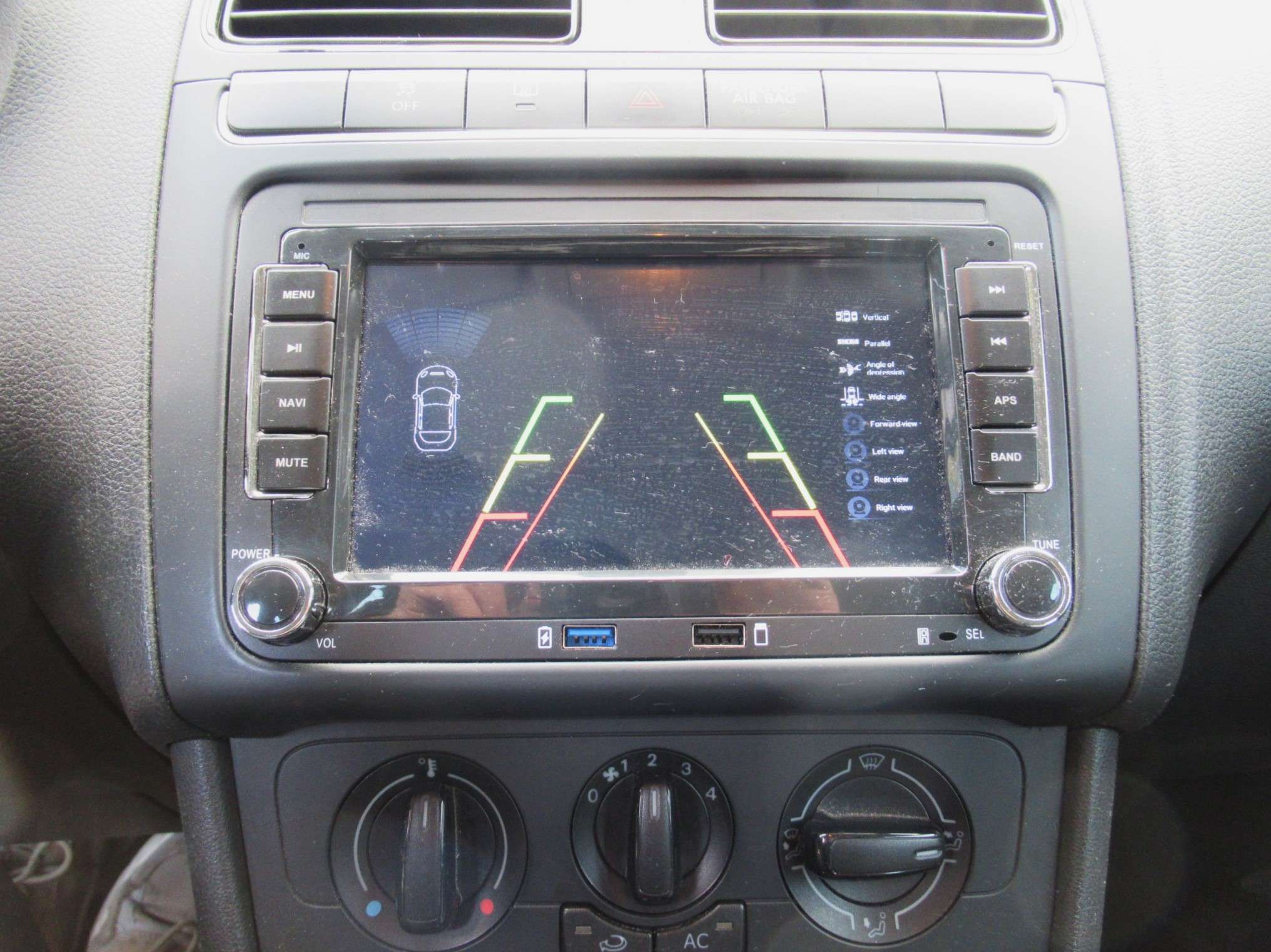 Volkswagen Polo 1.2i Trendline-Navi-A/C-CarPlay/Andr-RECHTSTREEKS
