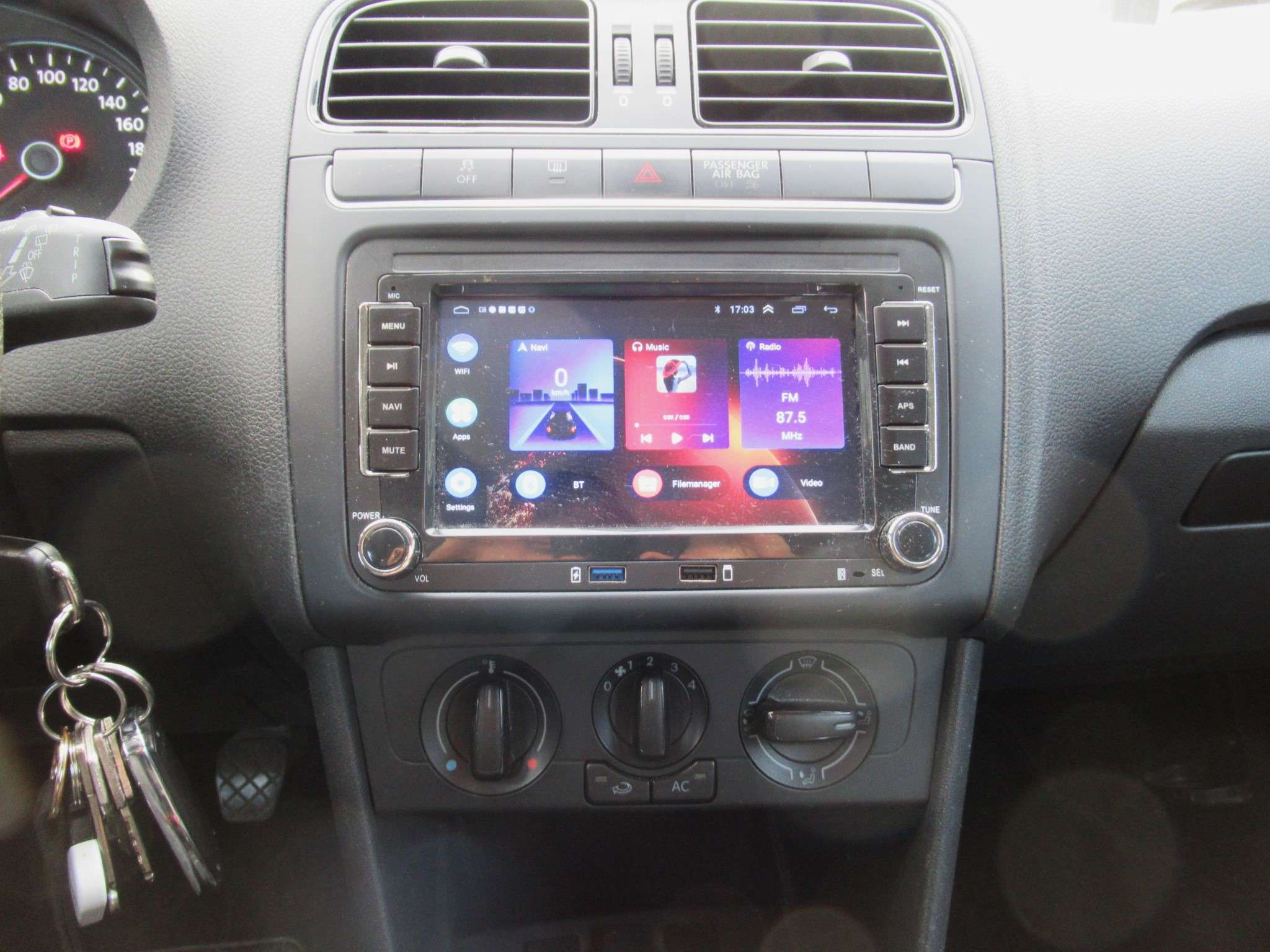 Volkswagen Polo 1.2i Trendline-Navi-A/C-CarPlay/Andr-RECHTSTREEKS